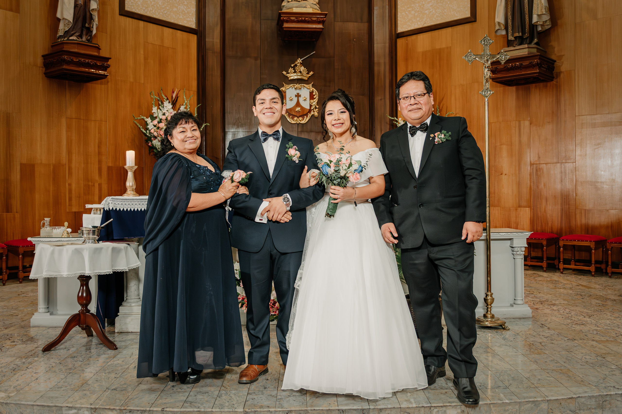 ALEJANDRA + RODRIGO BODA RELIGIOSA. Studio KVTA | Fotografía y Video de Bodas en Arequipa