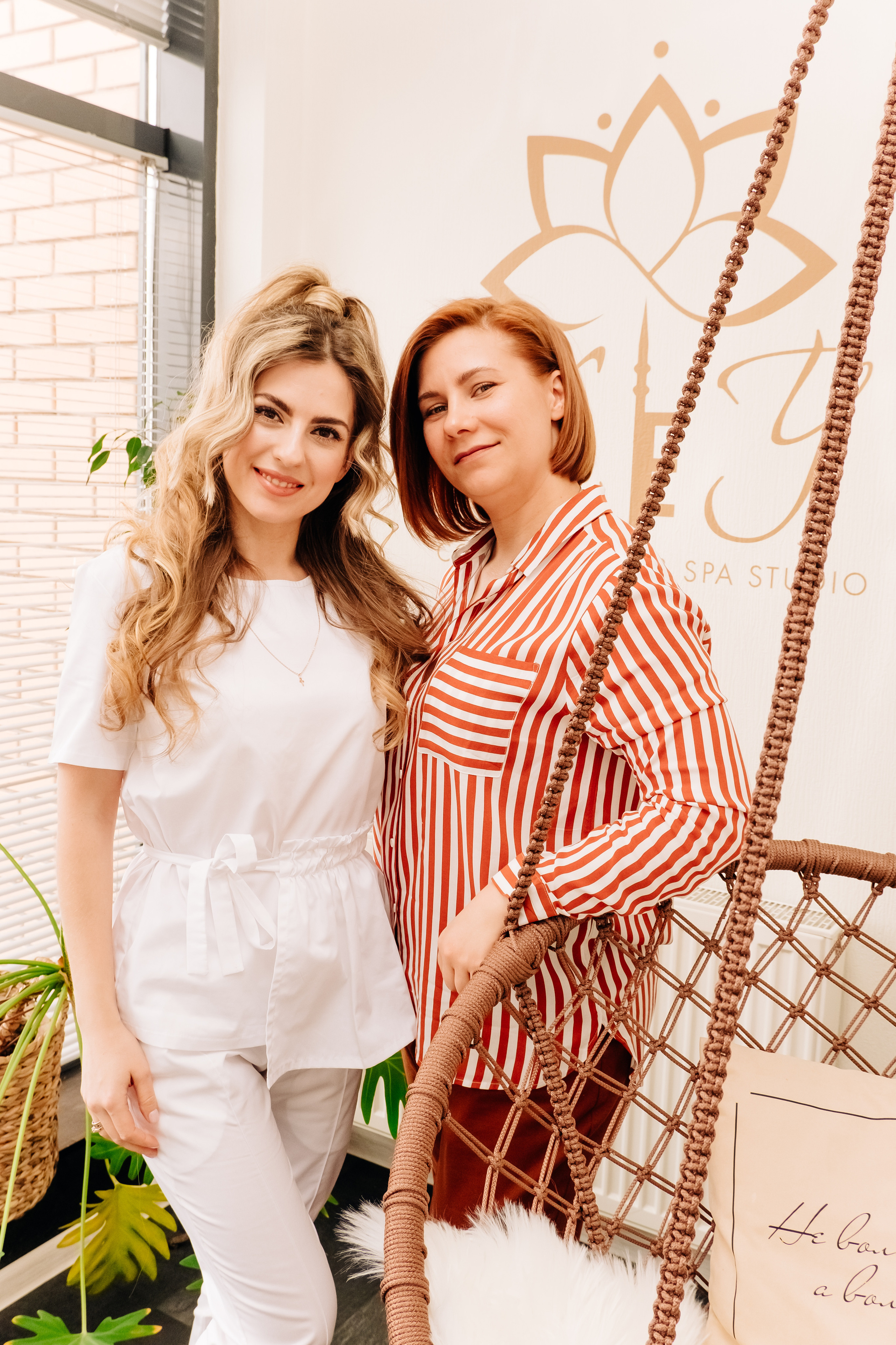 Фотоконтент для студії краси. Валерія Сичова. Сімейний та репортажний фотограф в Португаліі