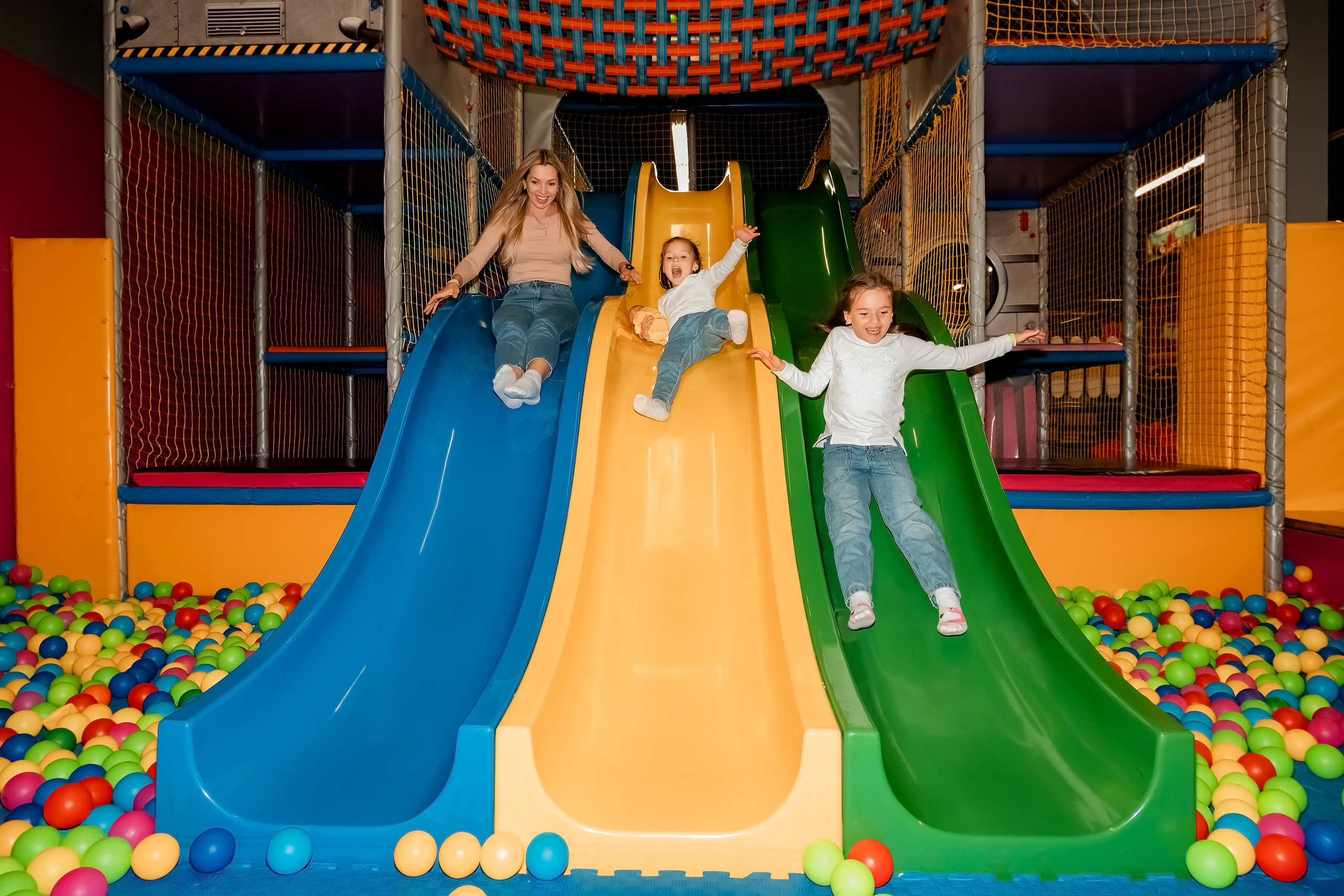 День народження в ігровій кімнаті. Валерія Сичова. Сімейний та репортажний фотограф в Португаліі