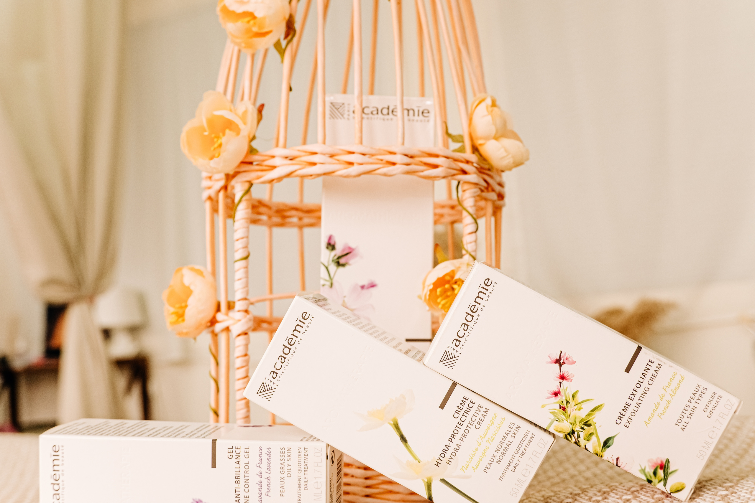 Фотоконтент для студії краси. Валерія Сичова. Сімейний та репортажний фотограф в Португаліі