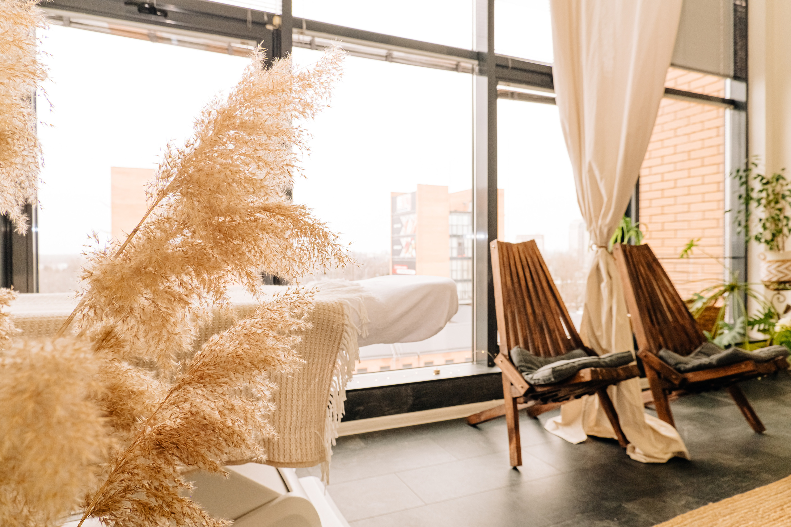 Фотоконтент для студії краси. Валерія Сичова. Сімейний та репортажний фотограф в Португаліі