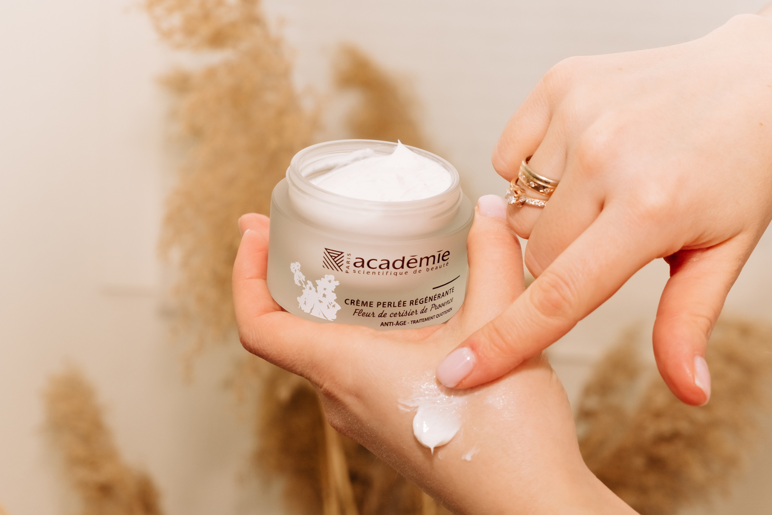 Фотоконтент для студії краси. Валерія Сичова. Сімейний та репортажний фотограф в Португаліі