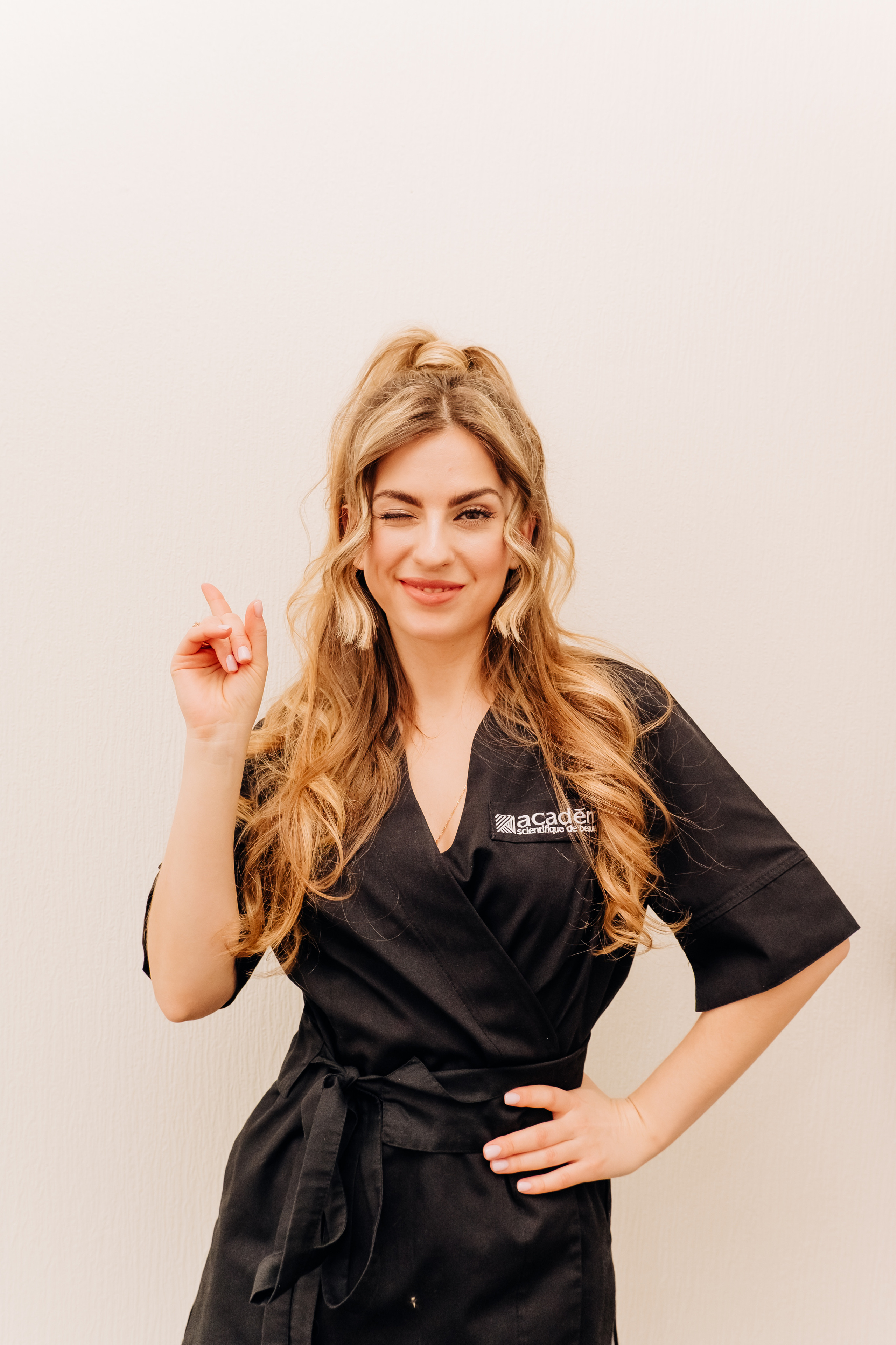 Фотоконтент для студії краси. Валерія Сичова. Сімейний та репортажний фотограф в Португаліі