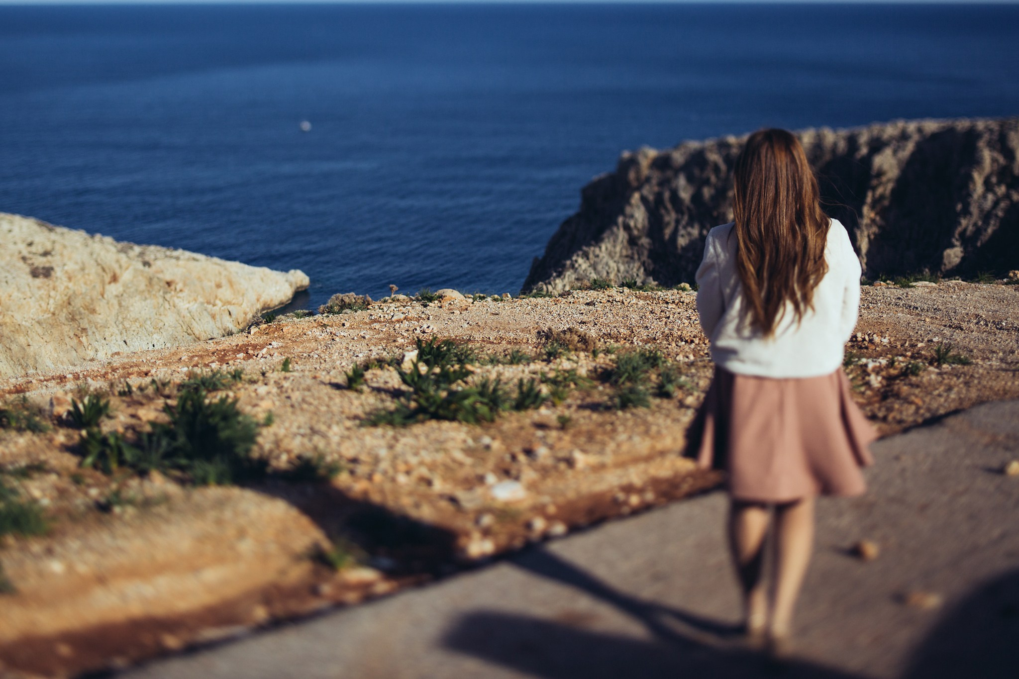 Ronalds & Svetlana, Crete. Denny Savon — Photographer in Santorini | Weddings, Love Stories & Flying Dress