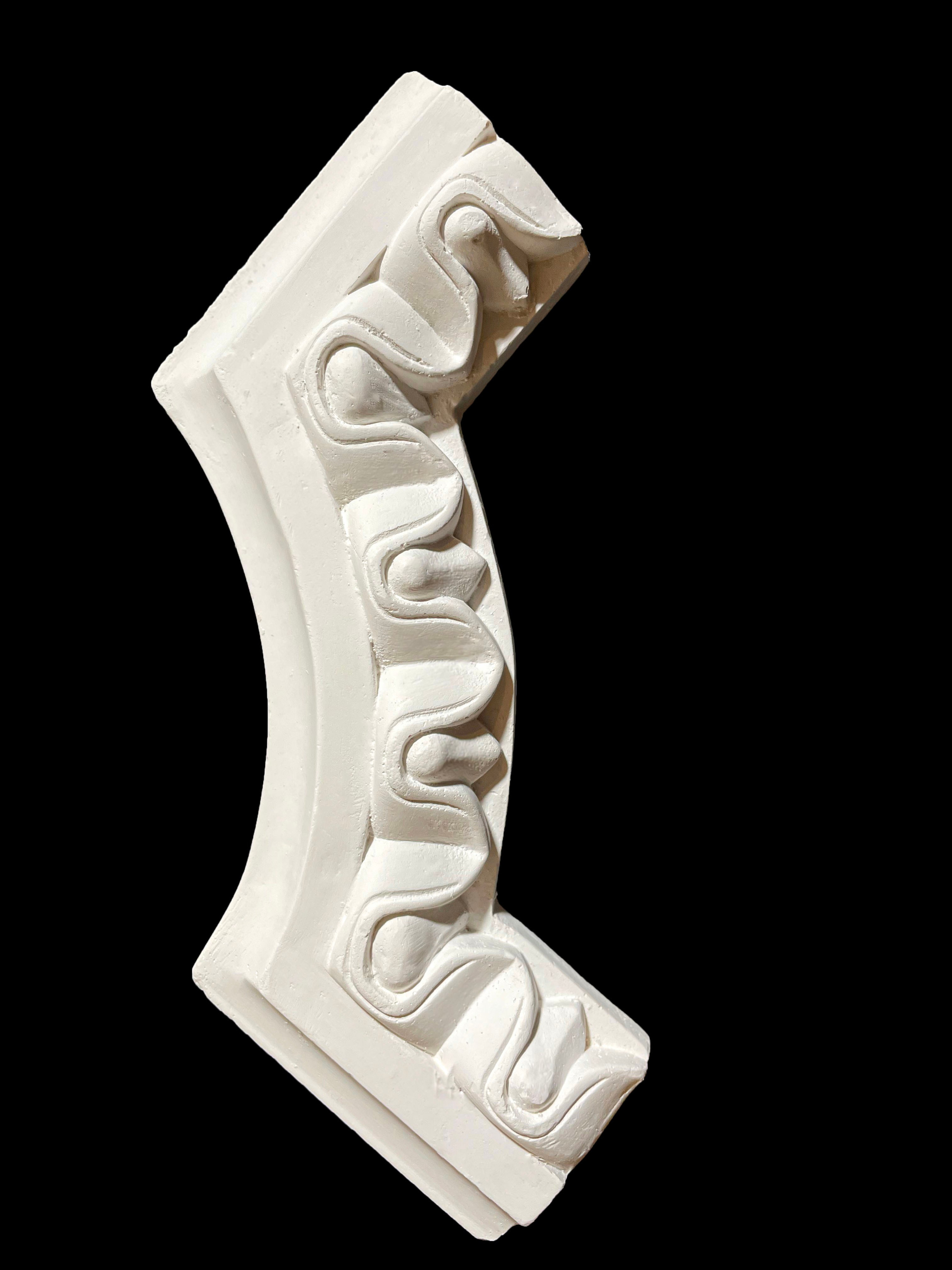 Corners. Plaster molding