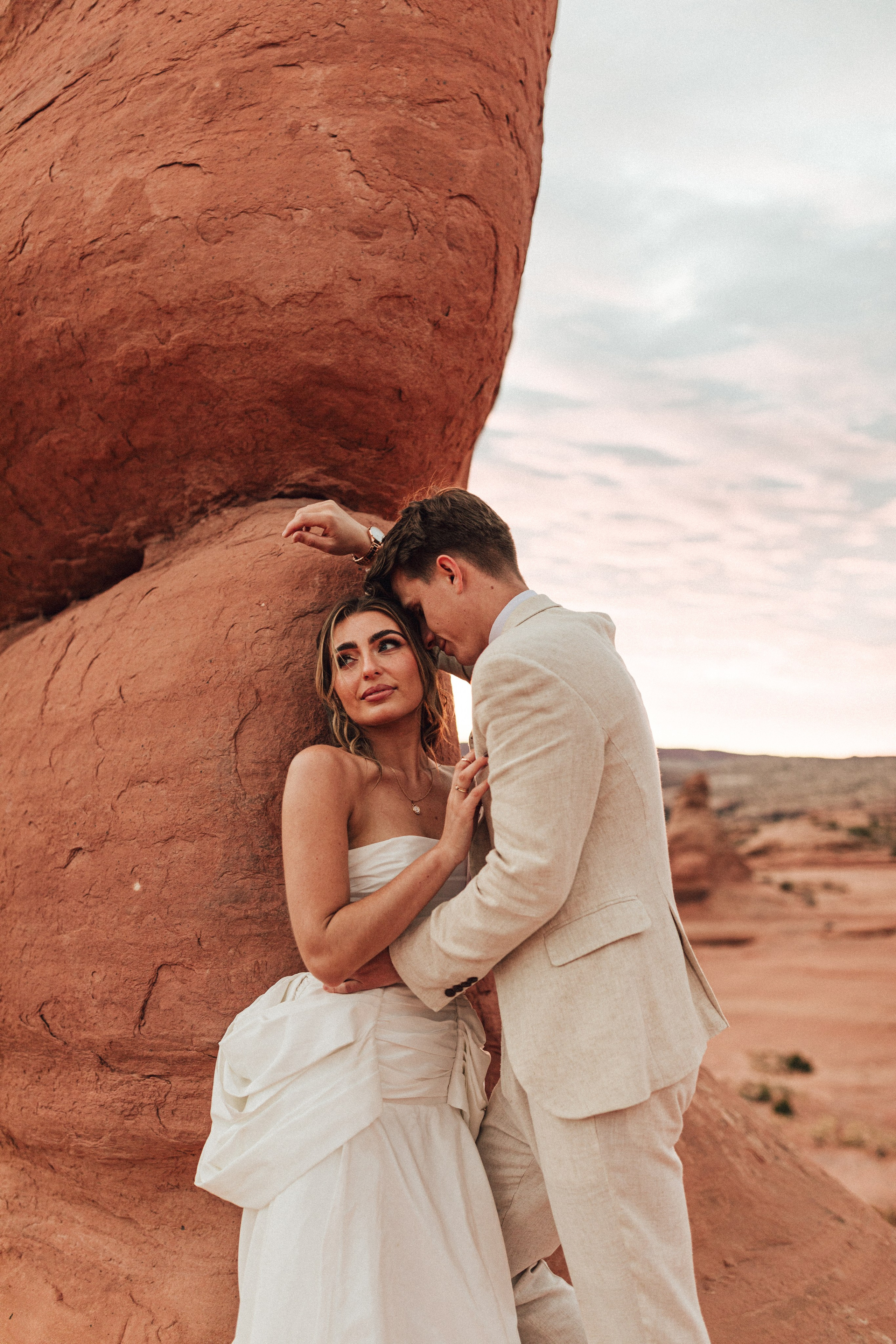 J&J at National Arches. Sara Eulalia | Virginia Photographer