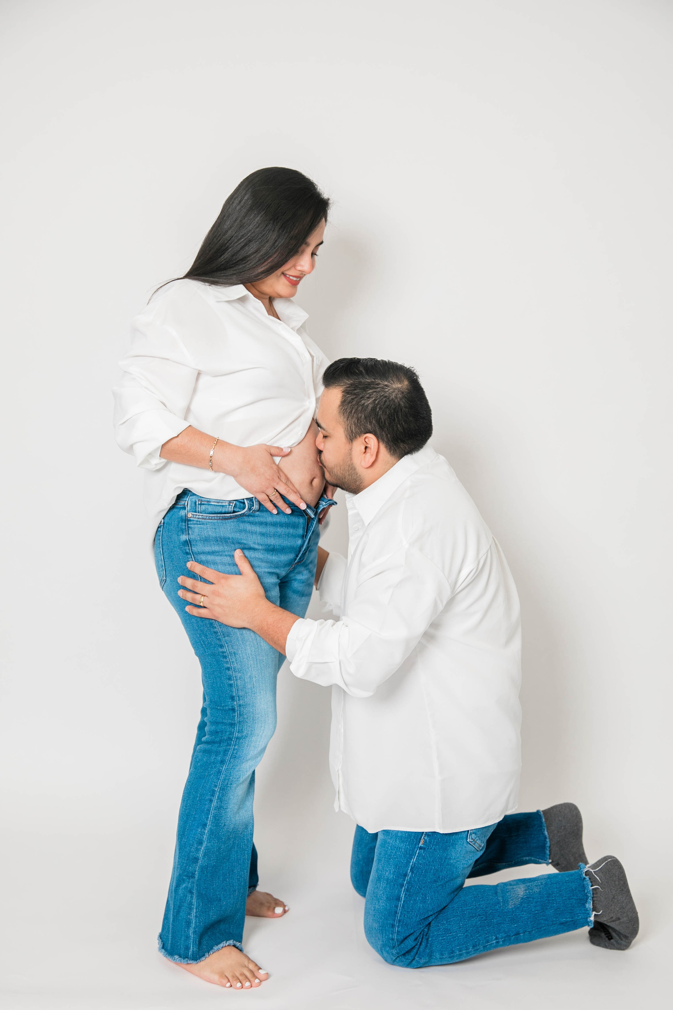 Maternity Photos — Gender Reveal. Ching Li Photography