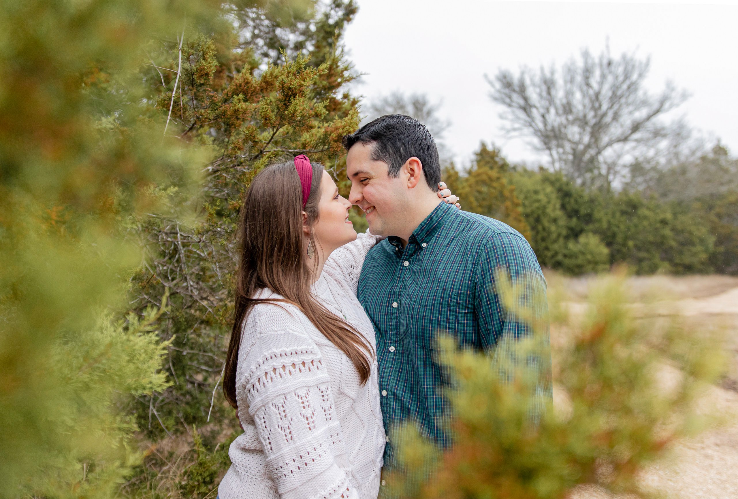 Haley and Aaron’s engagement photoshoot at Garey Park in Austin