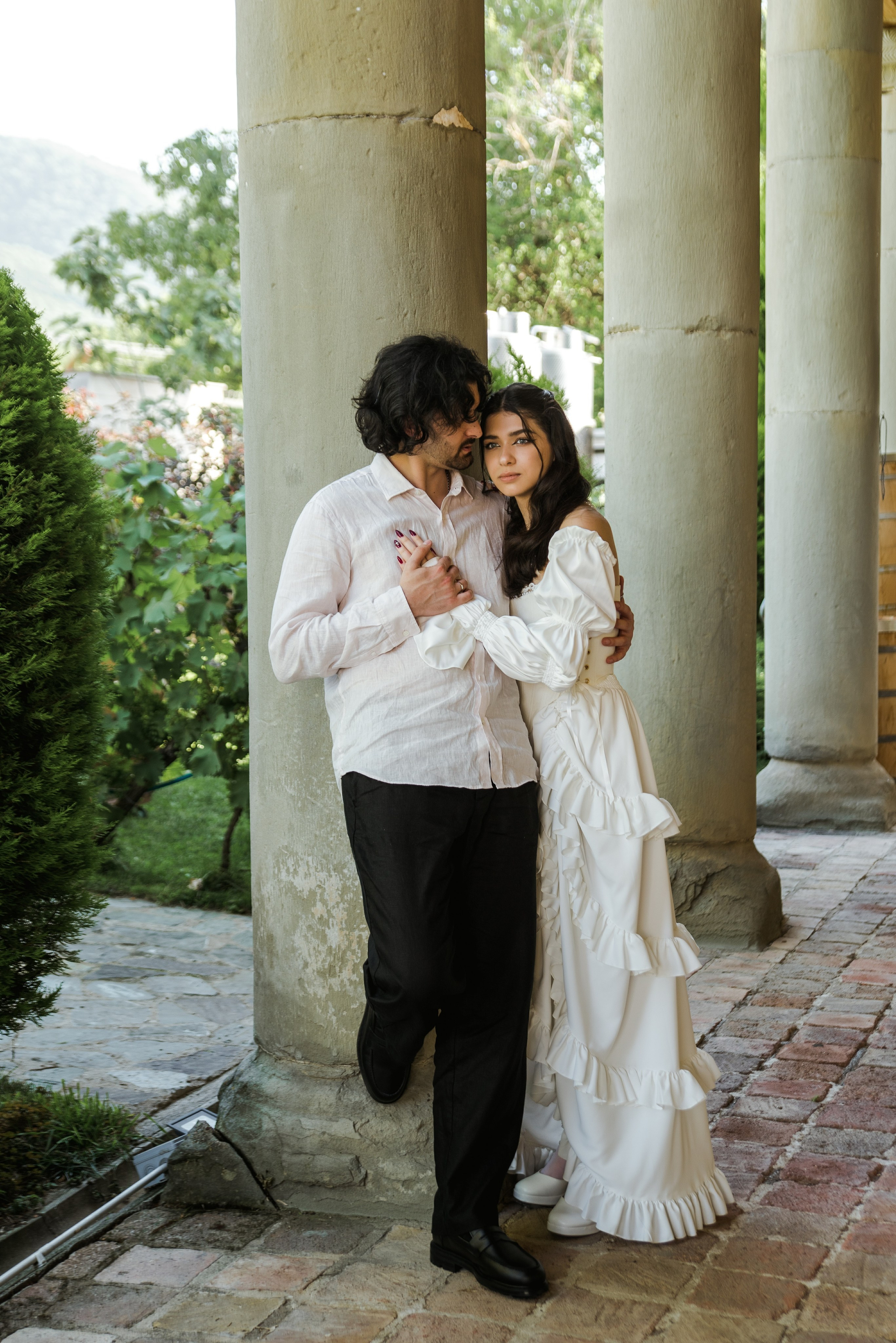 Свадебная пара из Грузии и Казахстана в Тбилиси. Свадебные фотографы в Грузии, Армении. Макс Коваленко и Лара Татосян. Свадебный видеограф