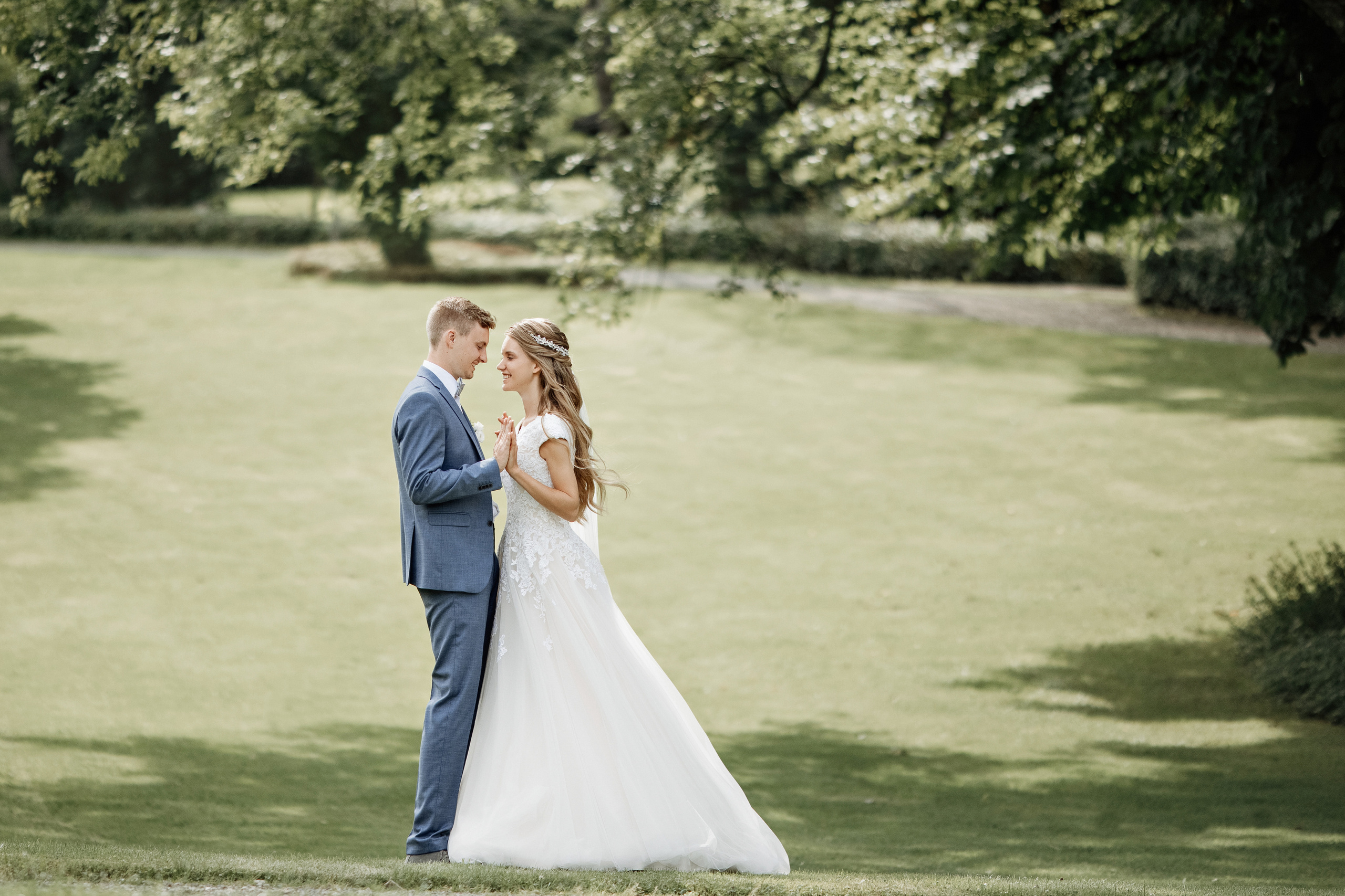 Katharina & Adrian. Elena Osadcij Photography Lohmar NRW