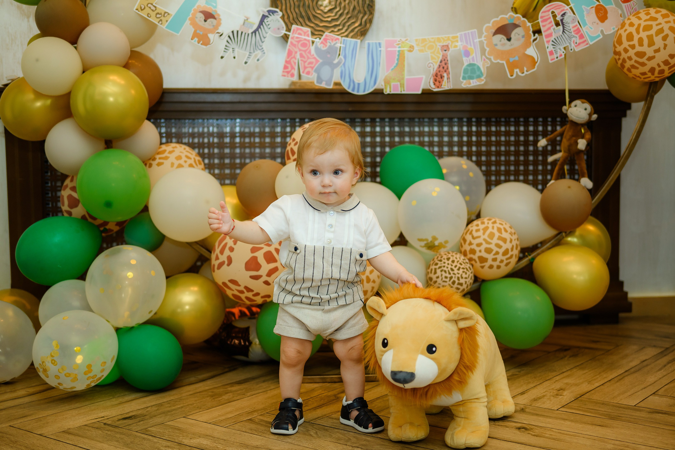 Fotograf mot, turta si aniversari Bucuresti | Daria Kids Photo