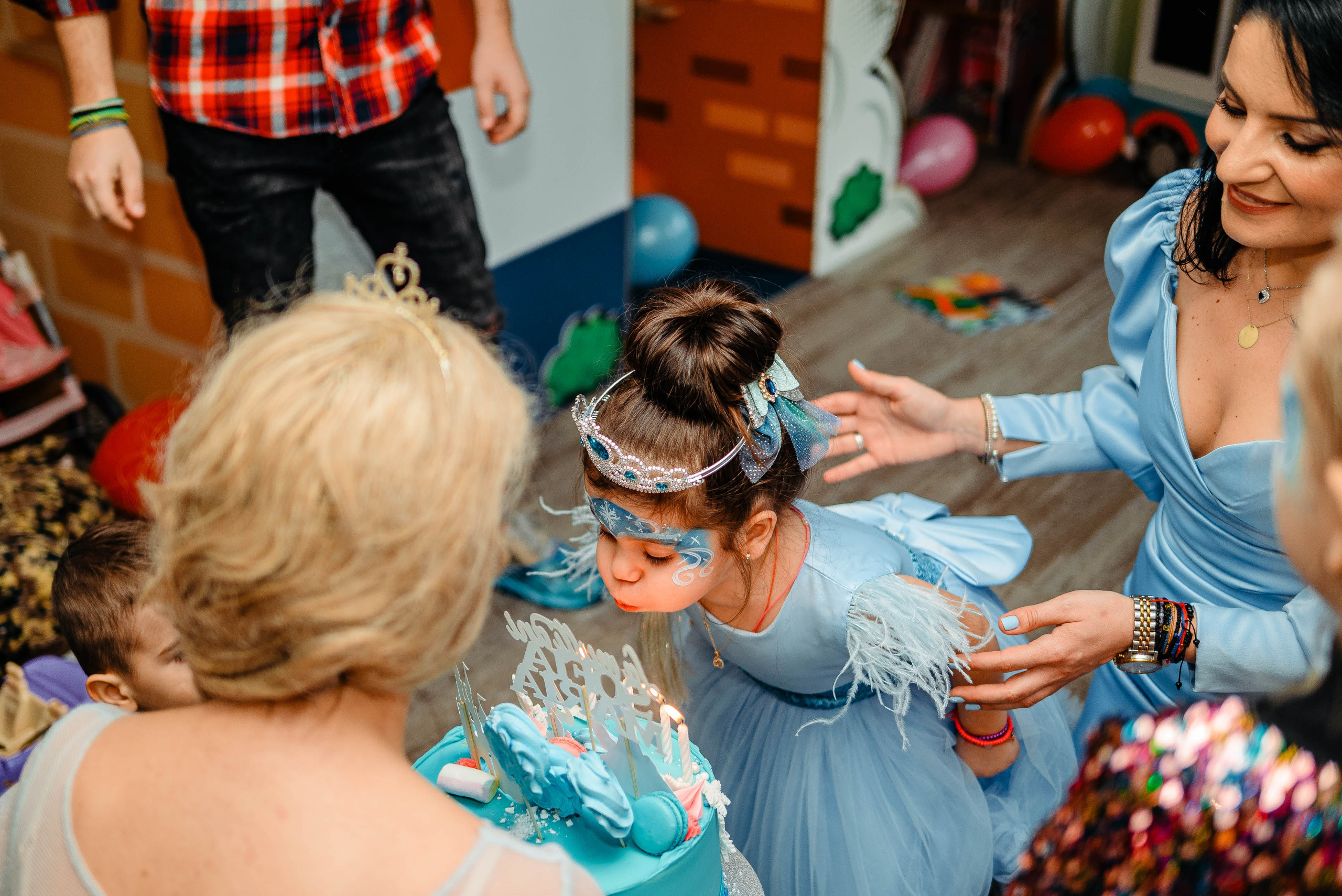 Fotograf mot, turta si aniversari Bucuresti | Daria Kids Photo