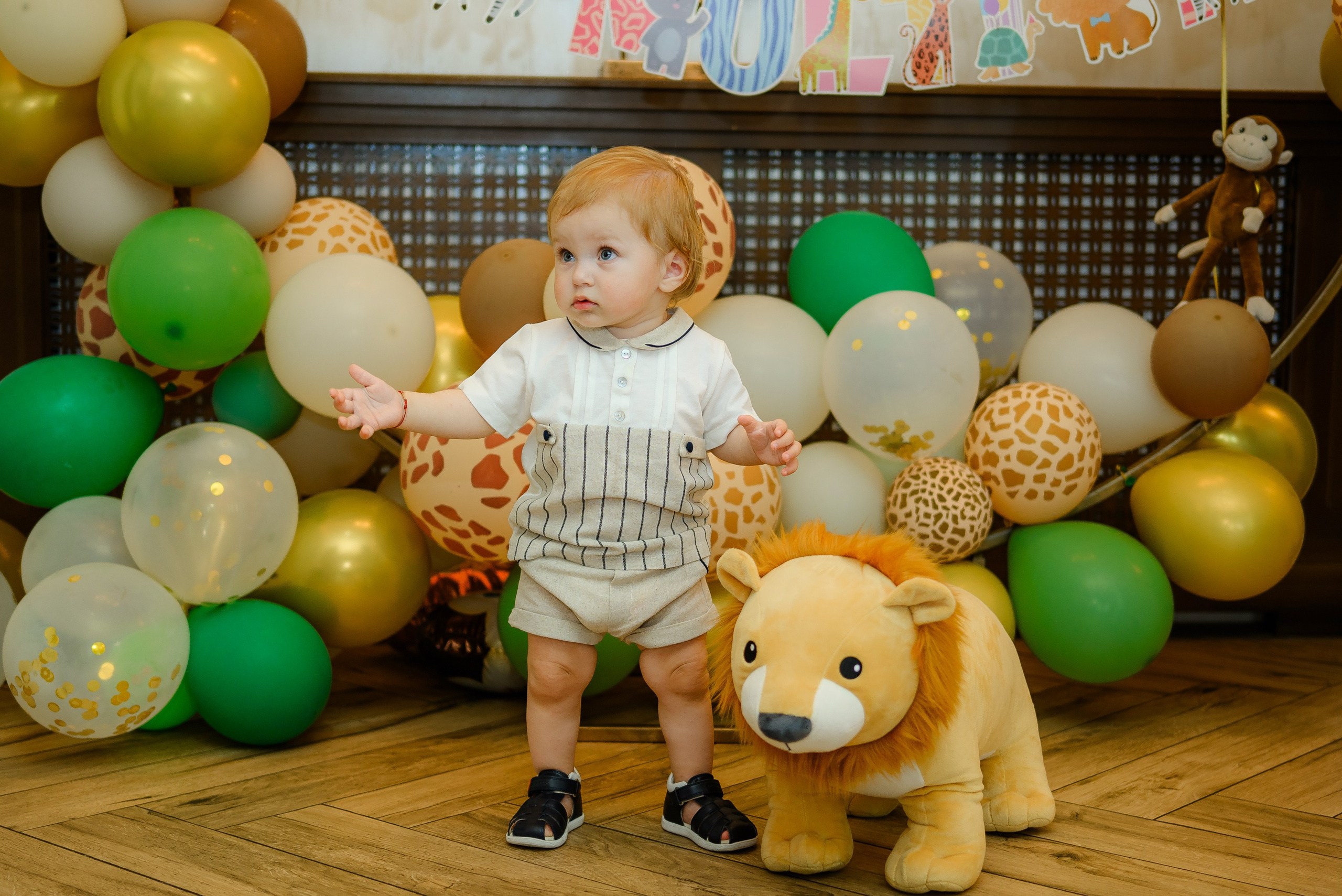 Fotograf mot, turta si aniversari Bucuresti | Daria Kids Photo