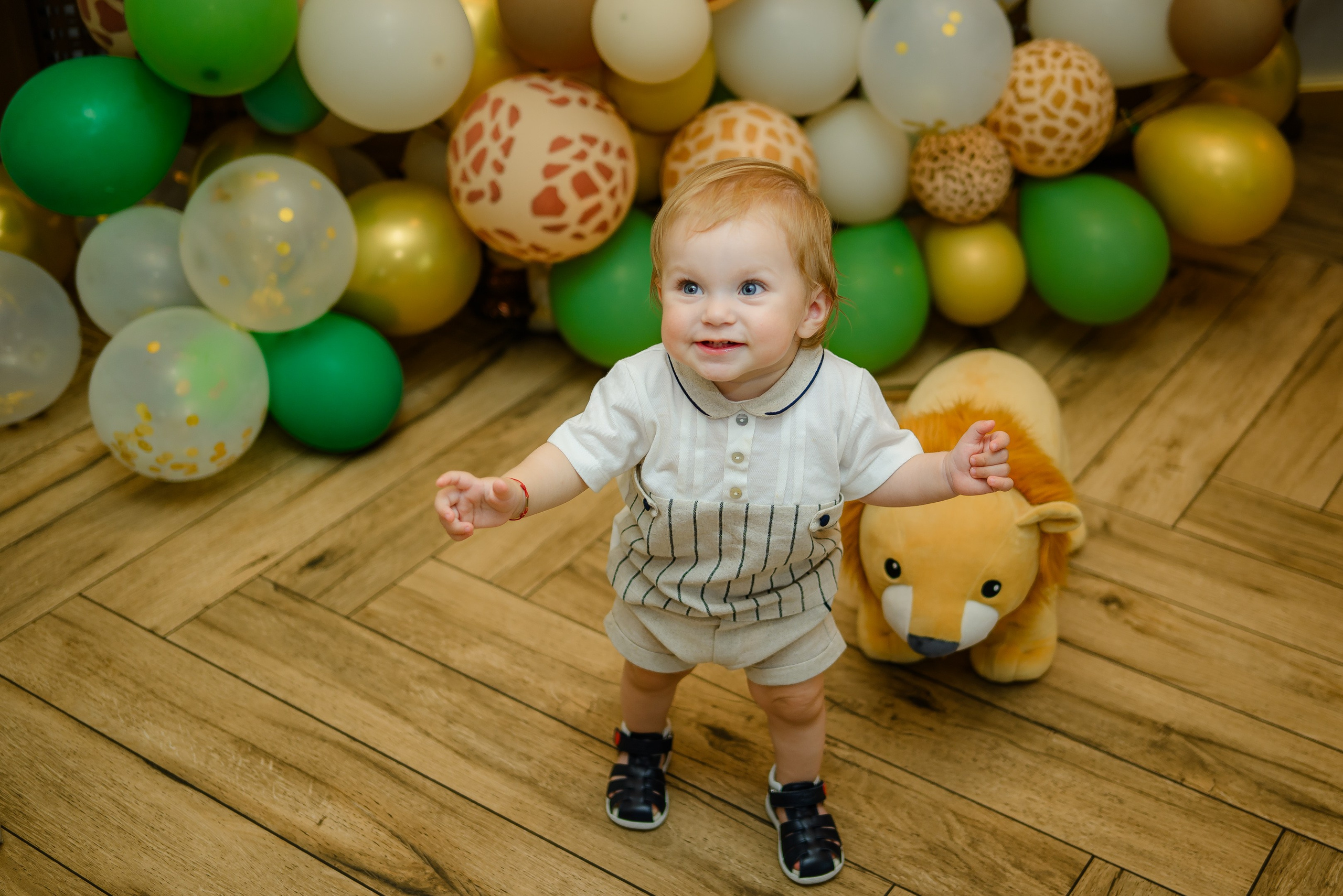 Fotograf mot, turta si aniversari Bucuresti | Daria Kids Photo