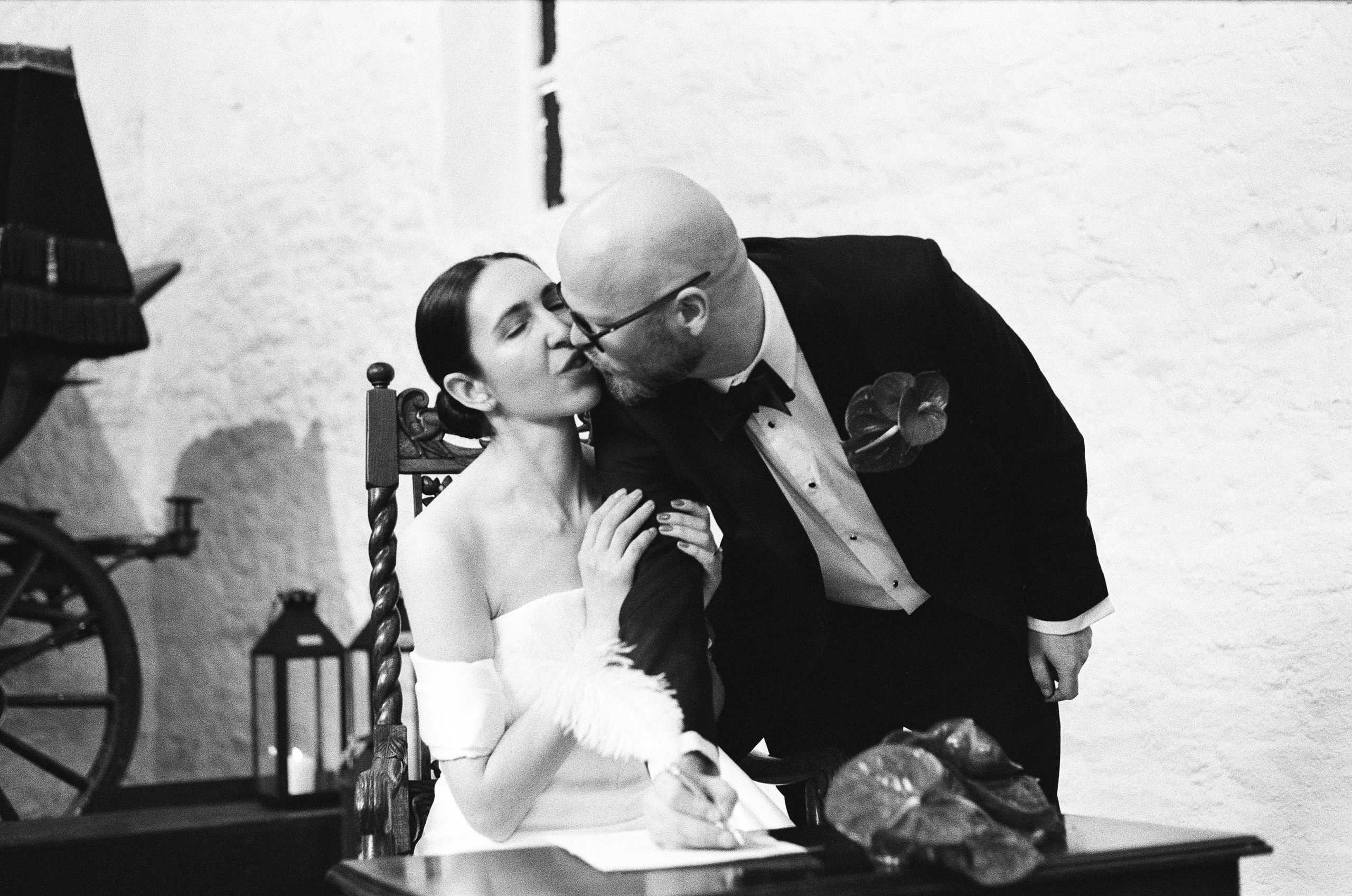 Wedding on Black n White Film. Molfar Visuals