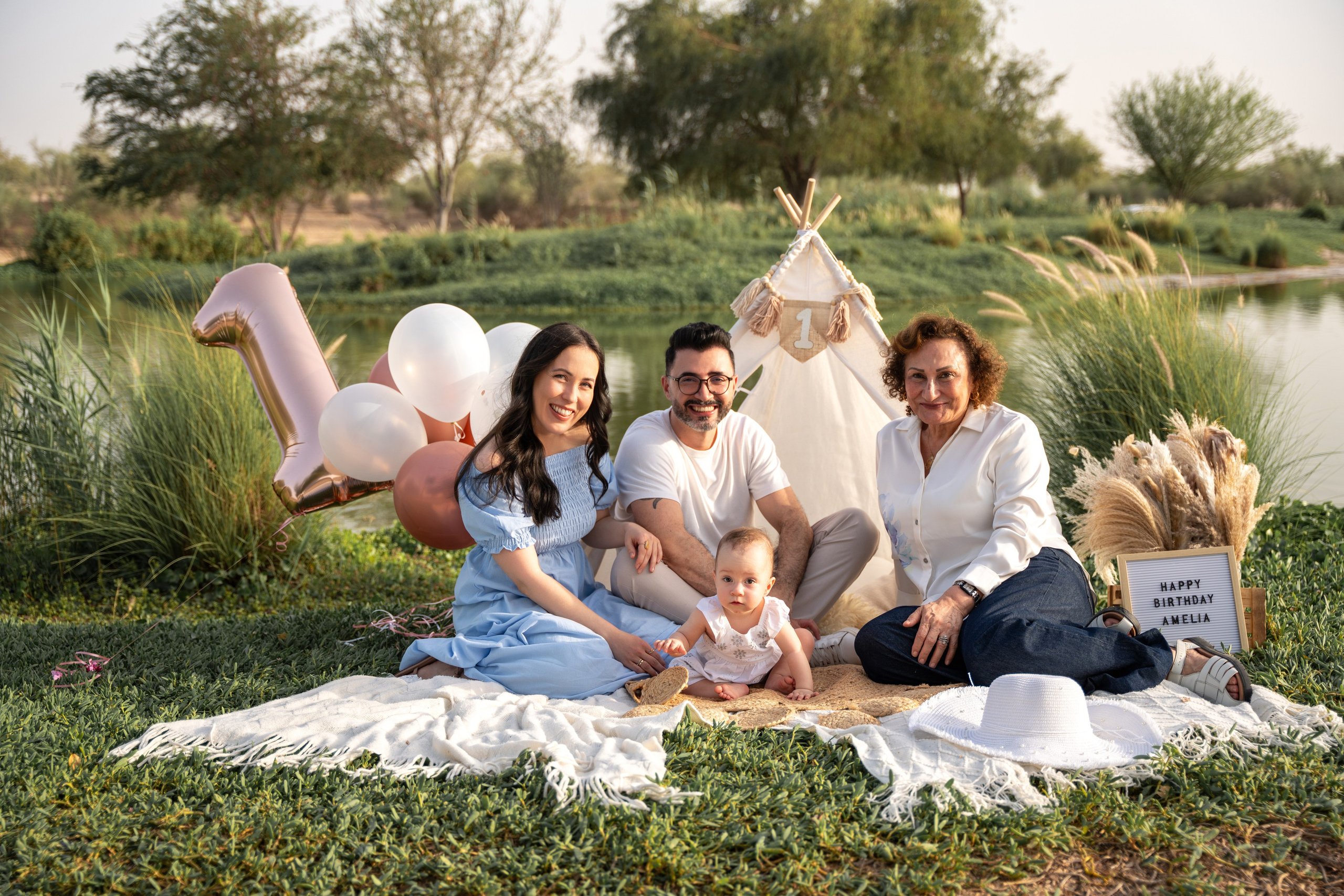 Lake oh happiness. Angela Iakovleva — Family Photographer in Dubai