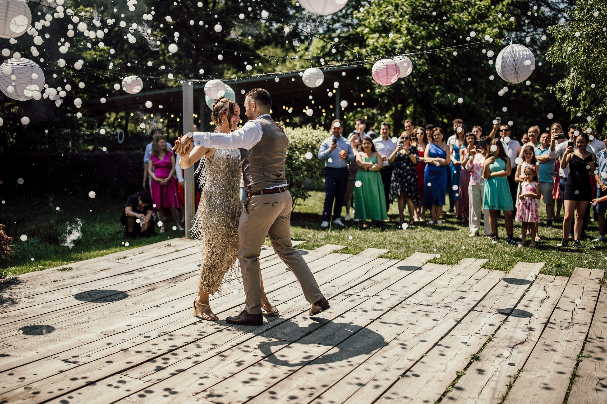 Nunta în aer liber RustiQ Garden - Fotograf Nuntă. Horatiu Fat: Fotograf si Videograf Profesionist Nunta Cluj-Napoca
