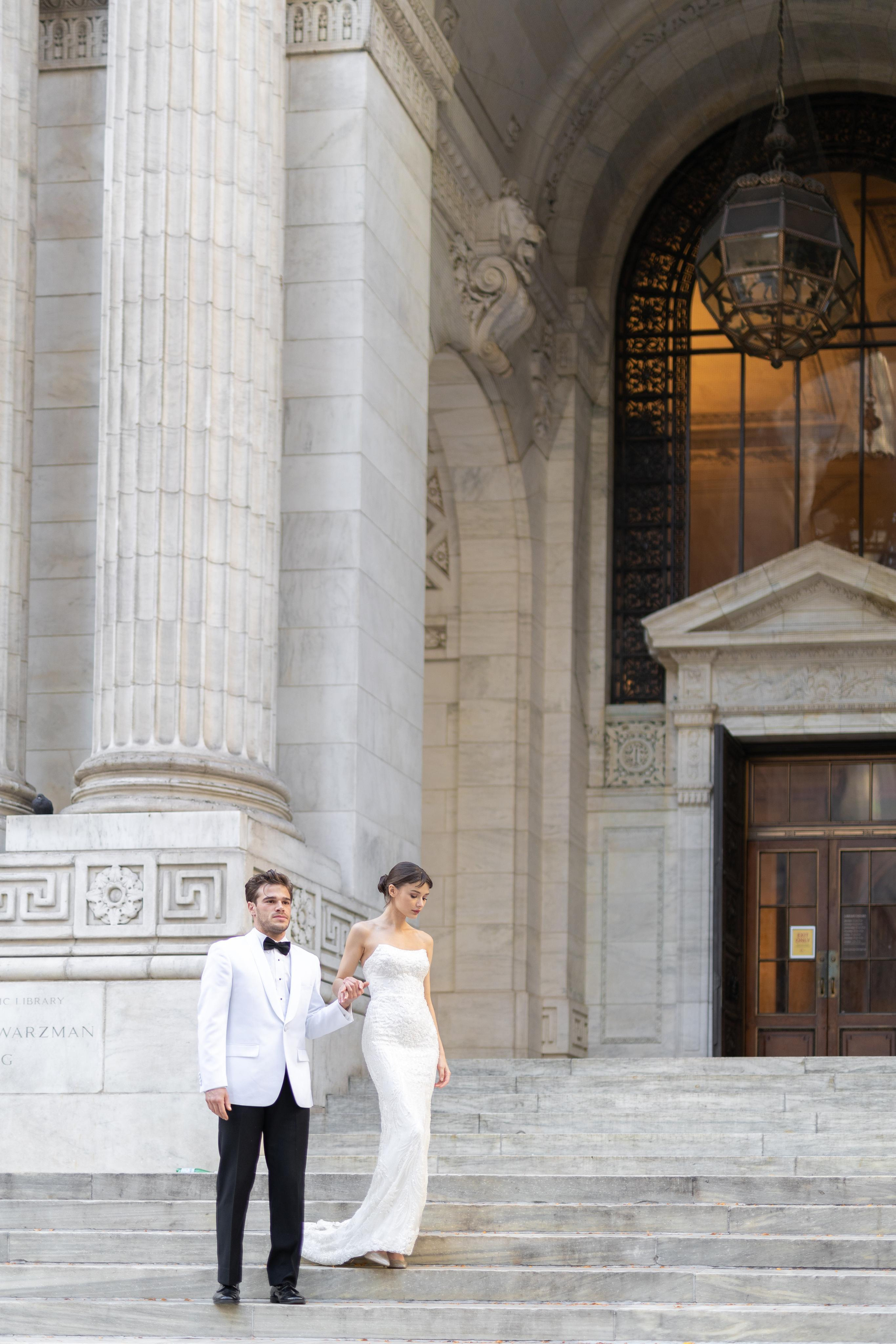 Renata and Tuckcer Des. Wedding and Event photography, Kisses + Veil
