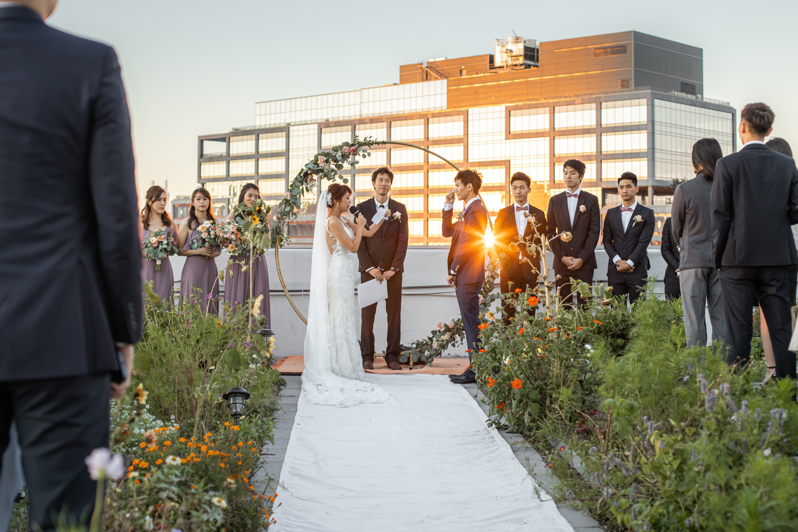 Ssunin and Kenny. Wedding and Event photography, Kisses + Veil