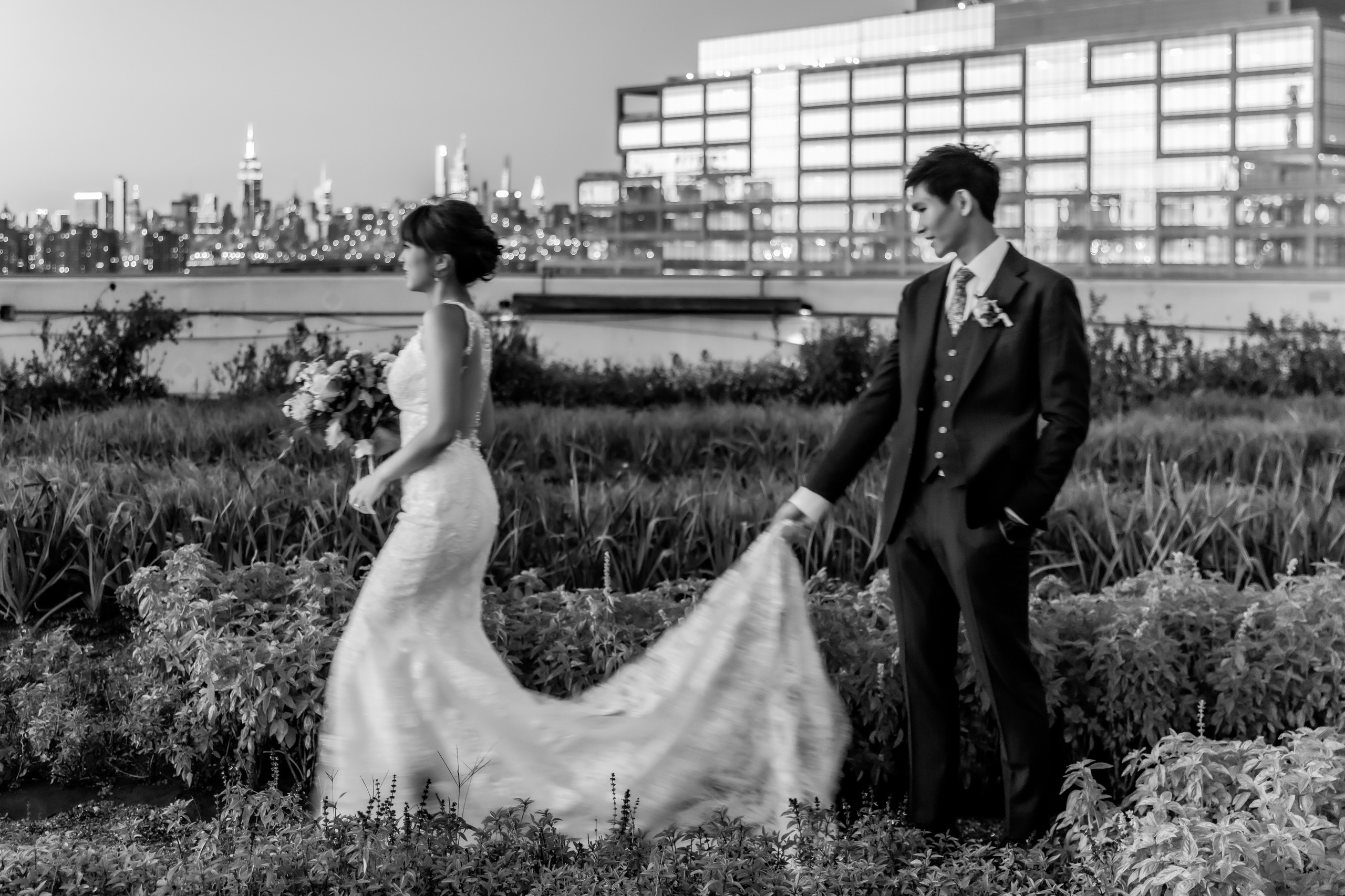 Ssunin and Kenny. Wedding and Event photography, Kisses + Veil