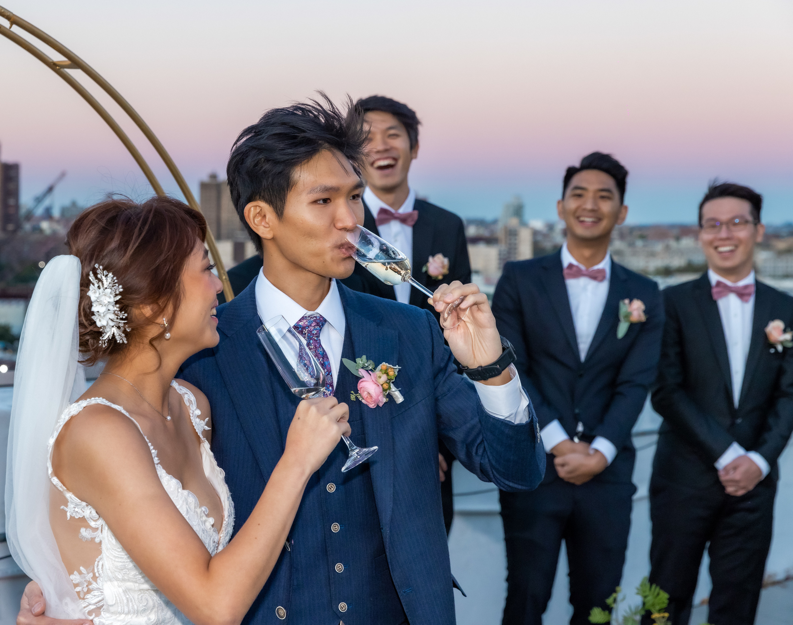 Ssunin and Kenny. Wedding and Event photography, Kisses + Veil