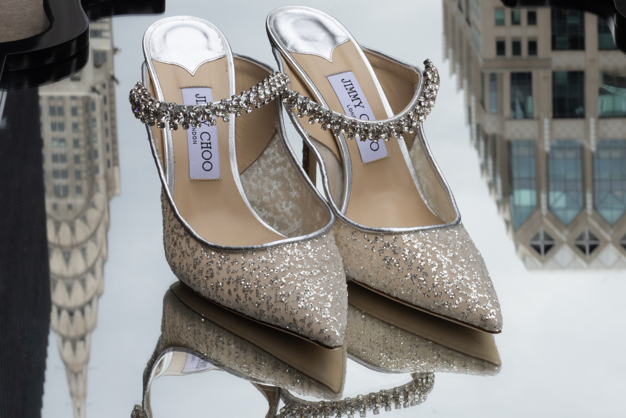 Marlene and Michael. Wedding and Event photography, Kisses + Veil