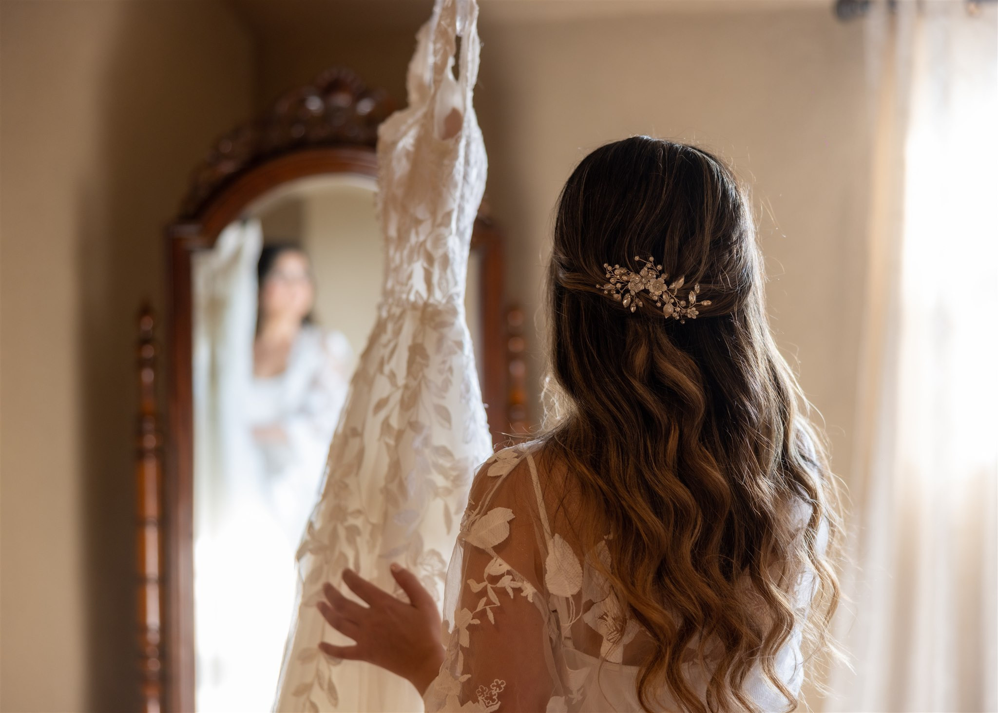 Sepideh and Greg. Wedding and Event photography, Kisses + Veil