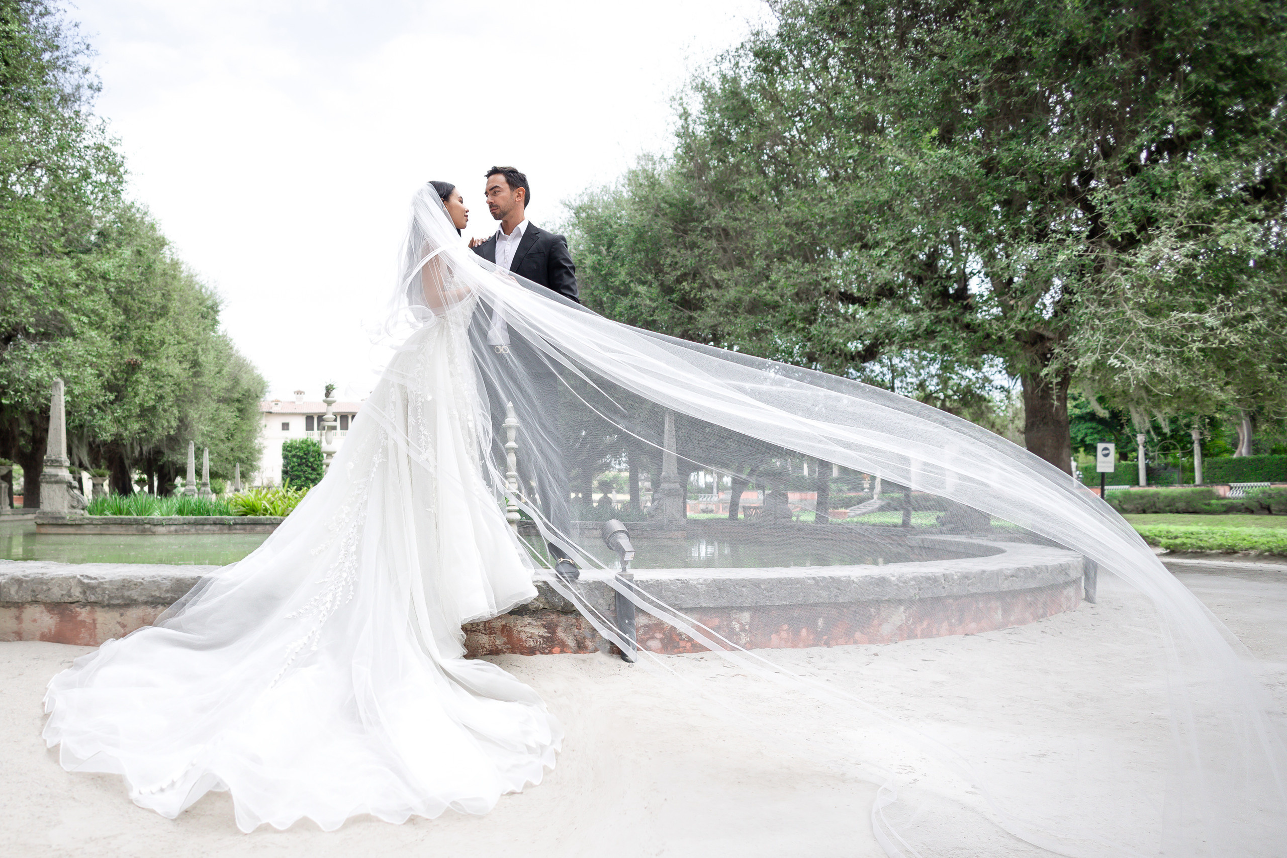 Elegant Wedding in Vizcaya Museum, Miami, FL. Wedding and Event photography, Kisses + Veil
