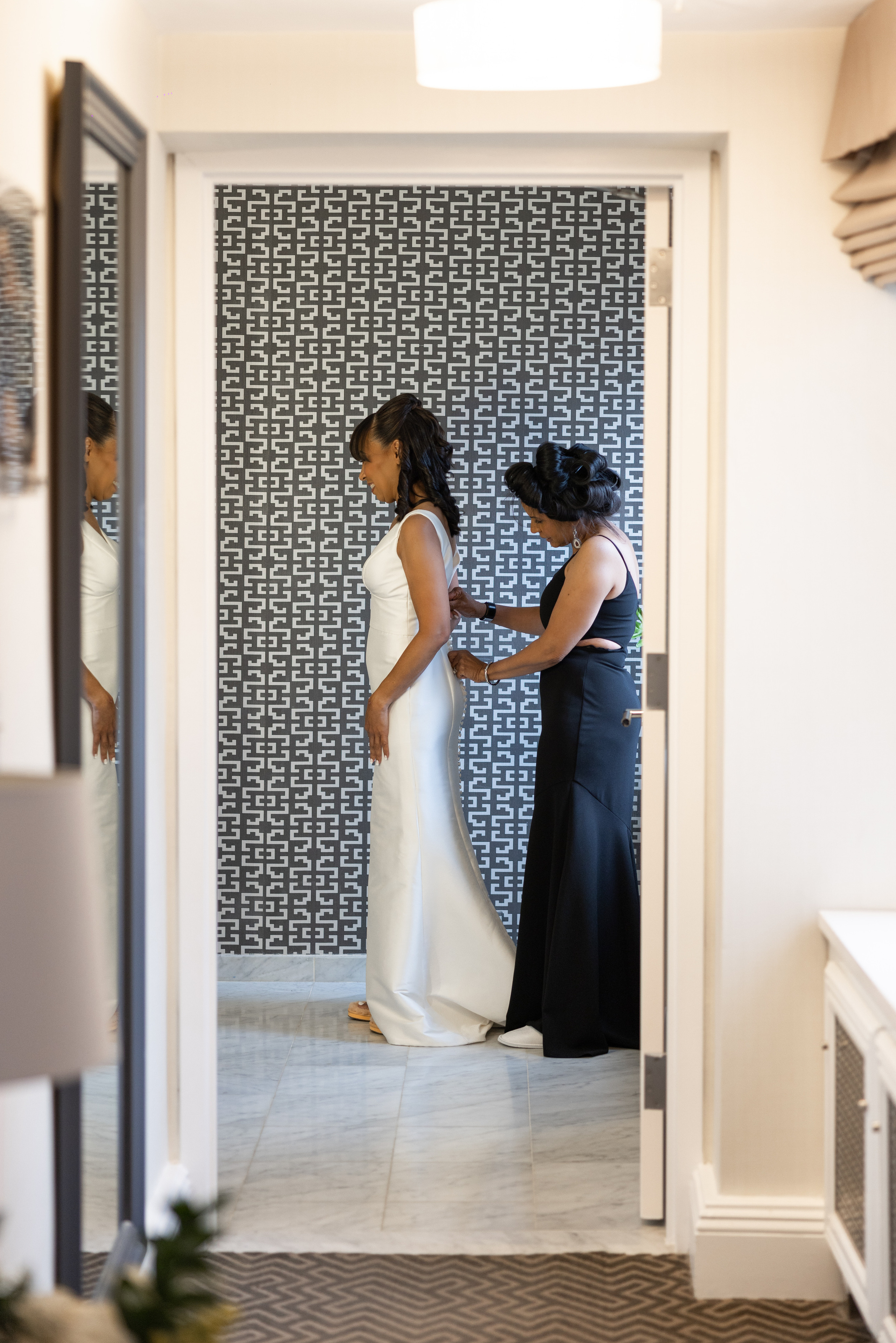 Marlene and Michael. Wedding and Event photography, Kisses + Veil