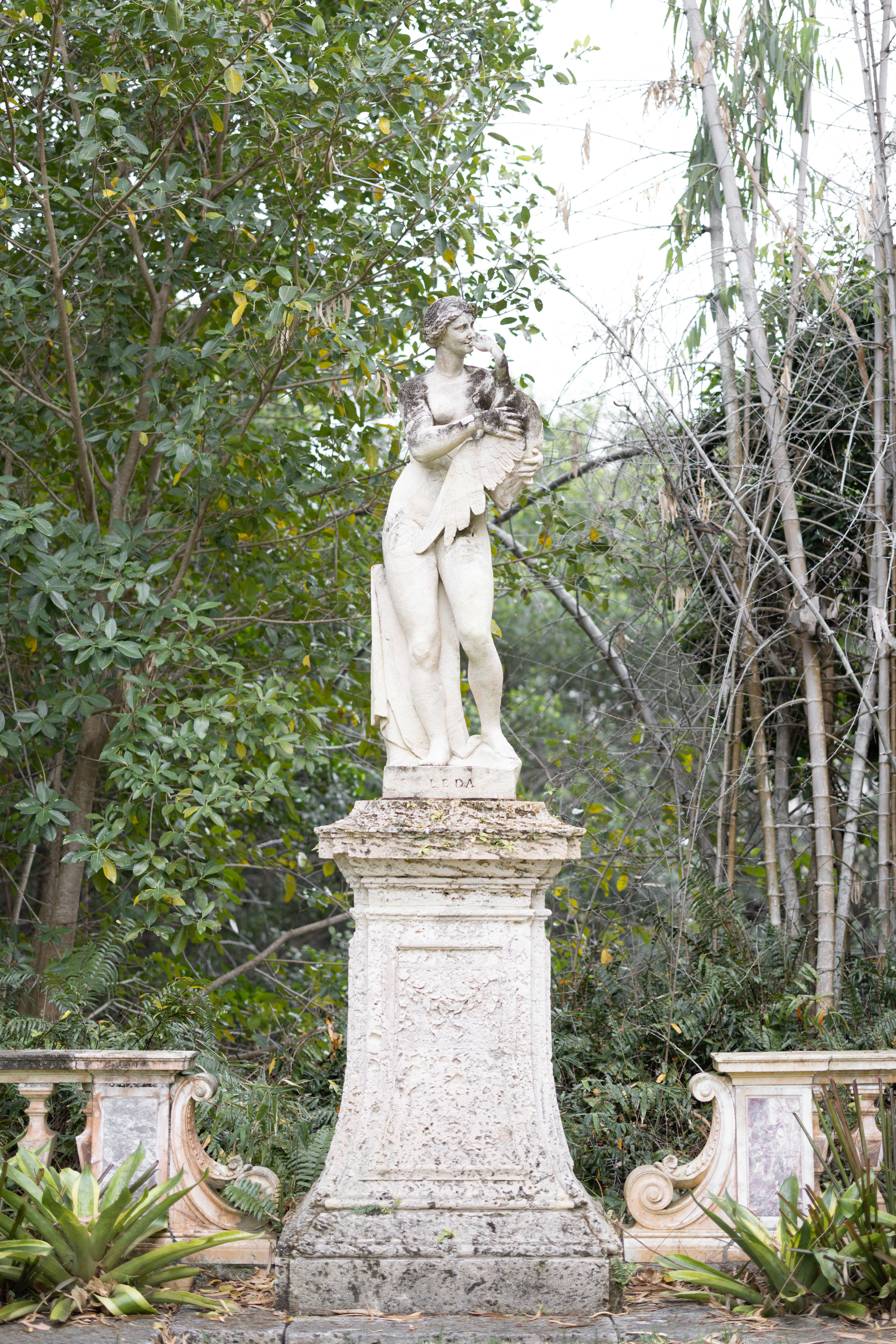 Elegant Wedding in Vizcaya Museum, Miami, FL. Wedding and Event photography, Kisses + Veil