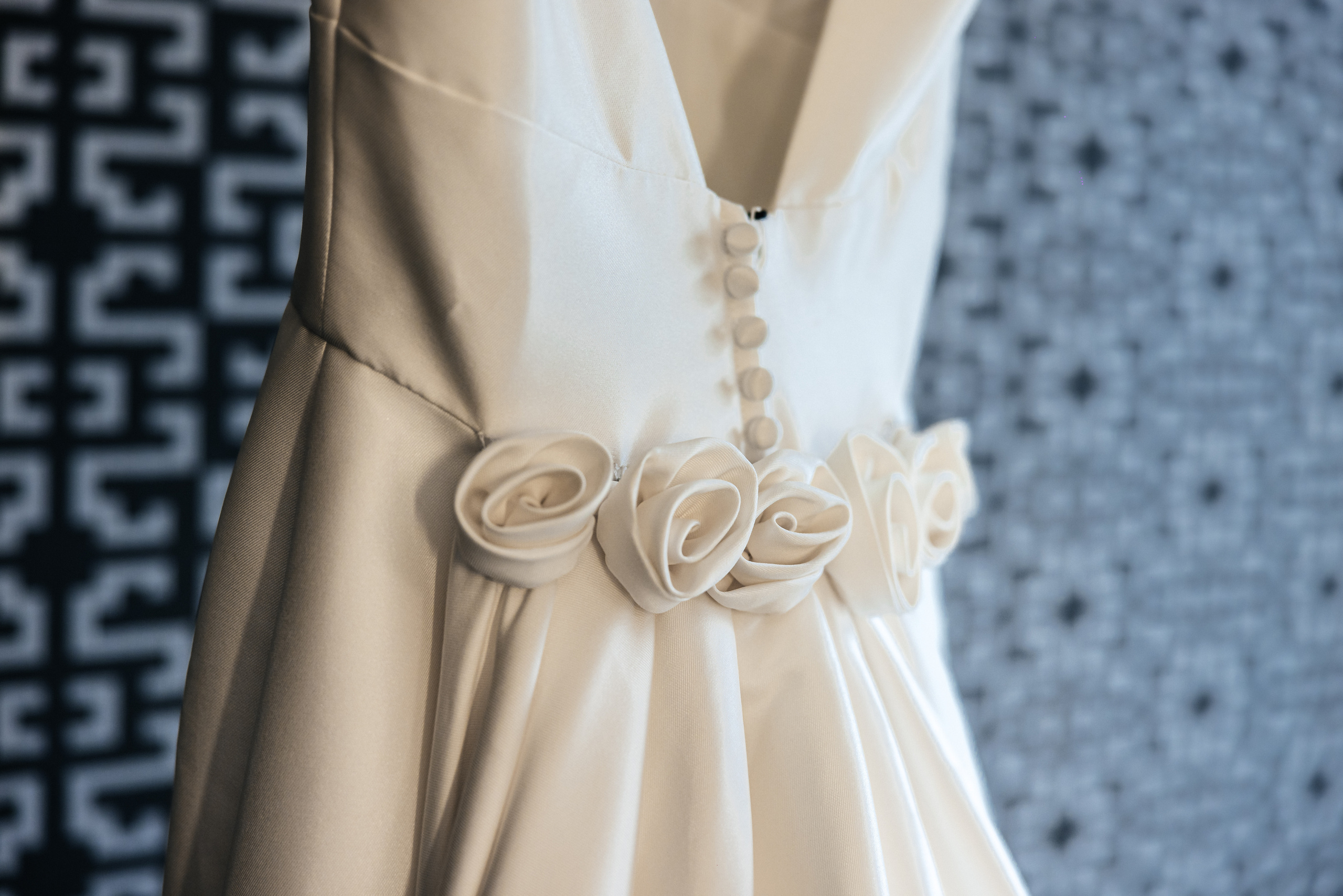 Marlene and Michael. Wedding and Event photography, Kisses + Veil