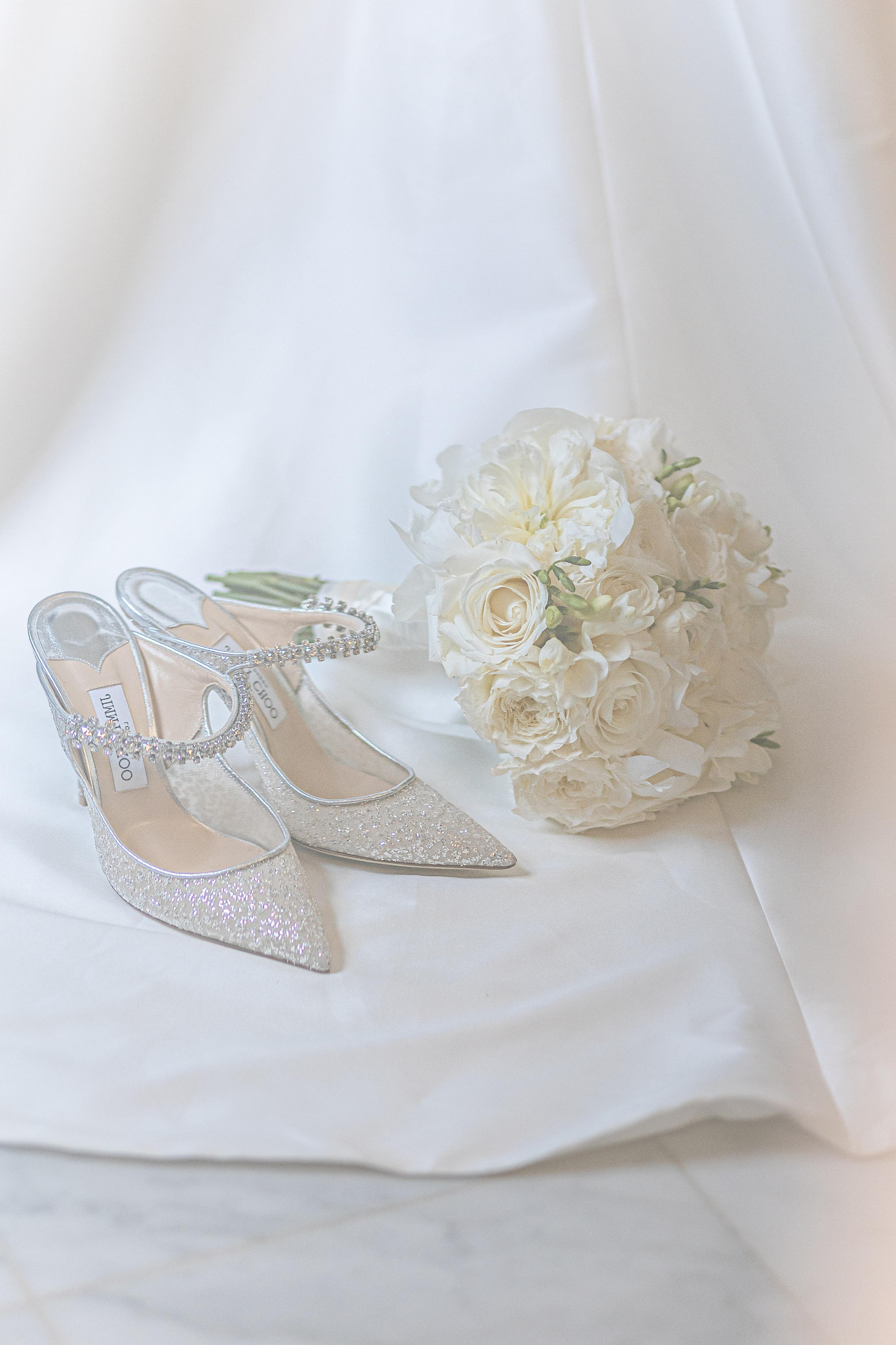 Marlene and Michael. Wedding and Event photography, Kisses + Veil