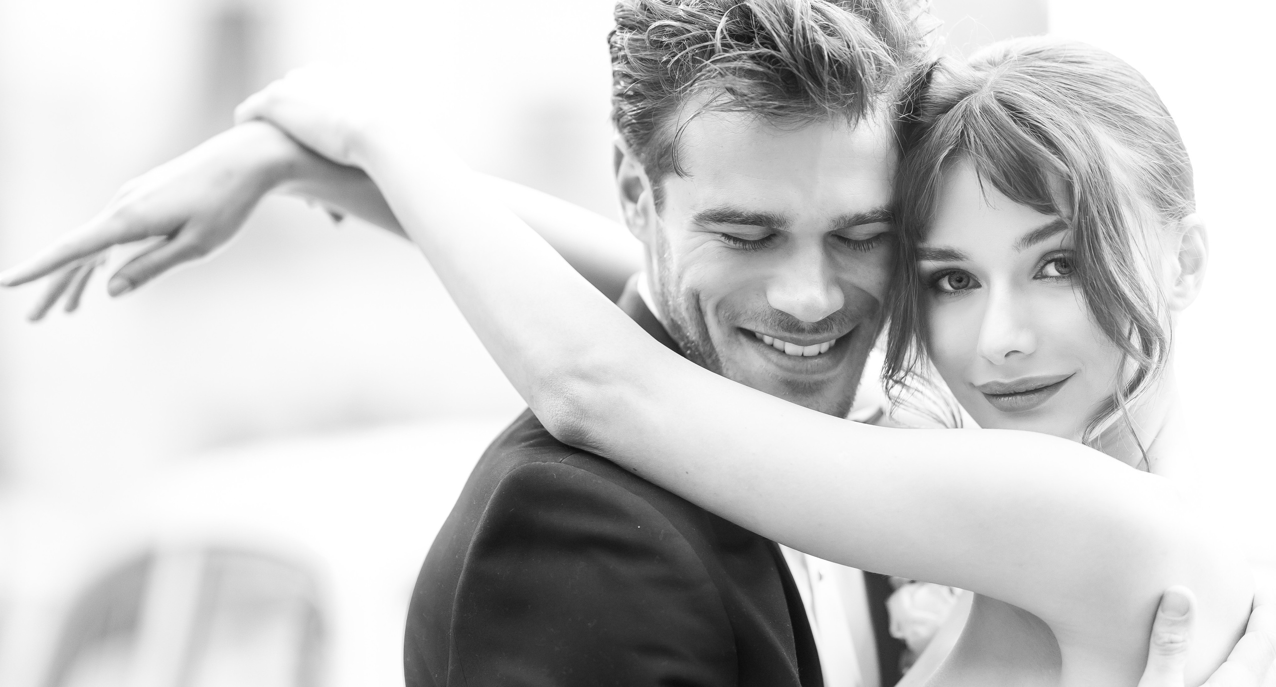 Renata and Tuckcer Des. Wedding and Event photography, Kisses + Veil