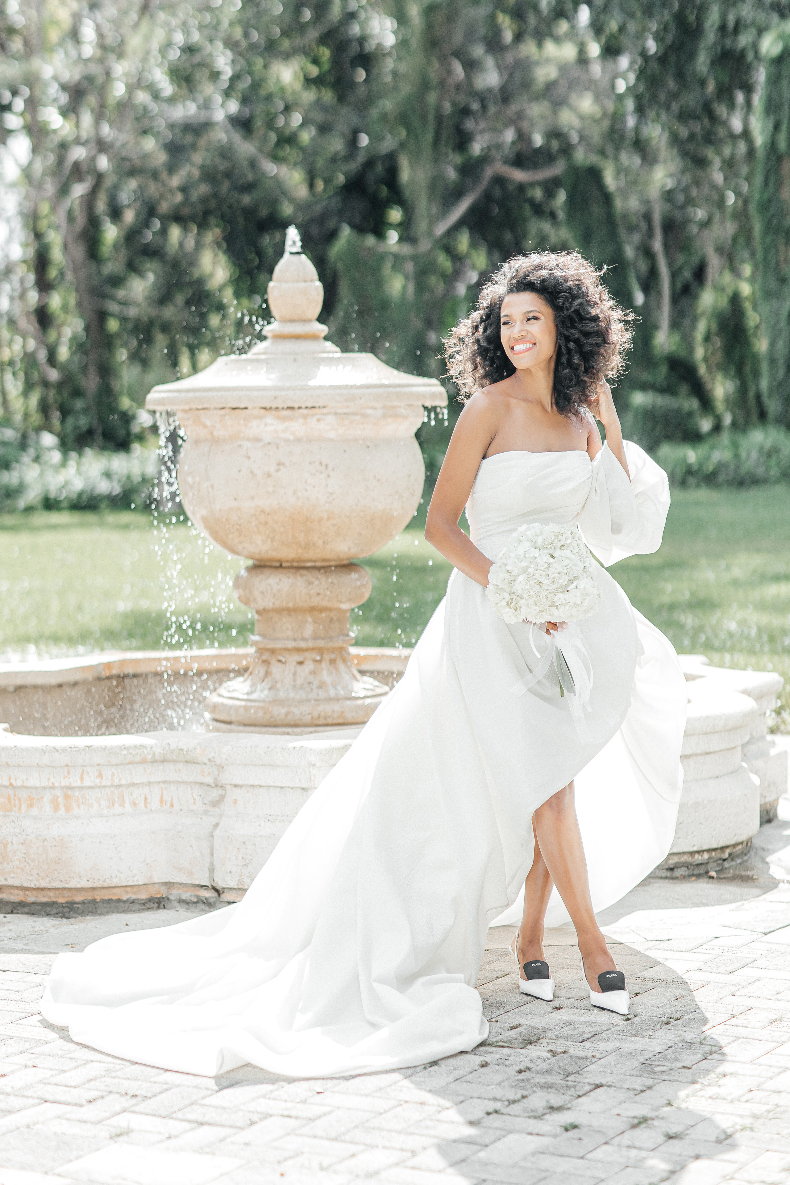Portraits of the Brides at Spanish Monastery in Miami. Wedding and Event photography, Kisses + Veil