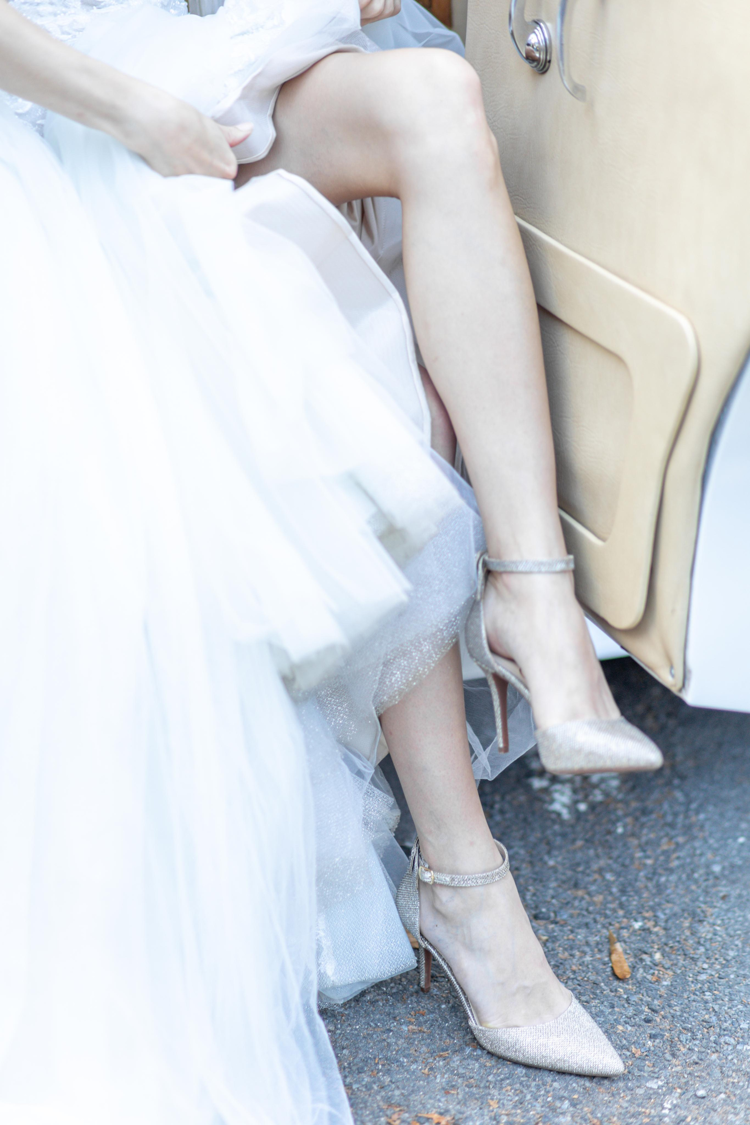 Renata and Tuckcer Des. Wedding and Event photography, Kisses + Veil