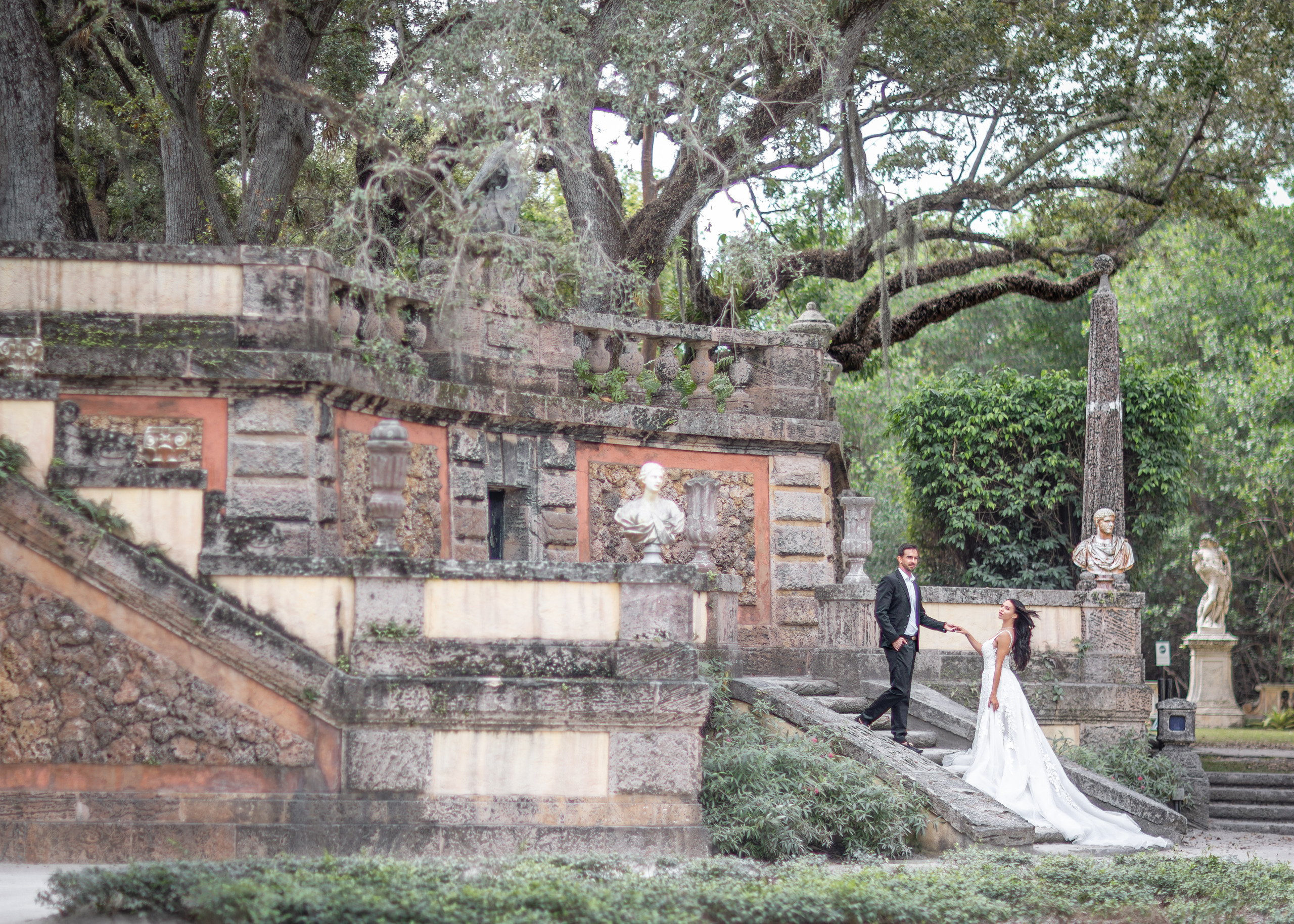 Elegant Wedding in Vizcaya Museum, Miami, FL. Wedding and Event photography, Kisses + Veil