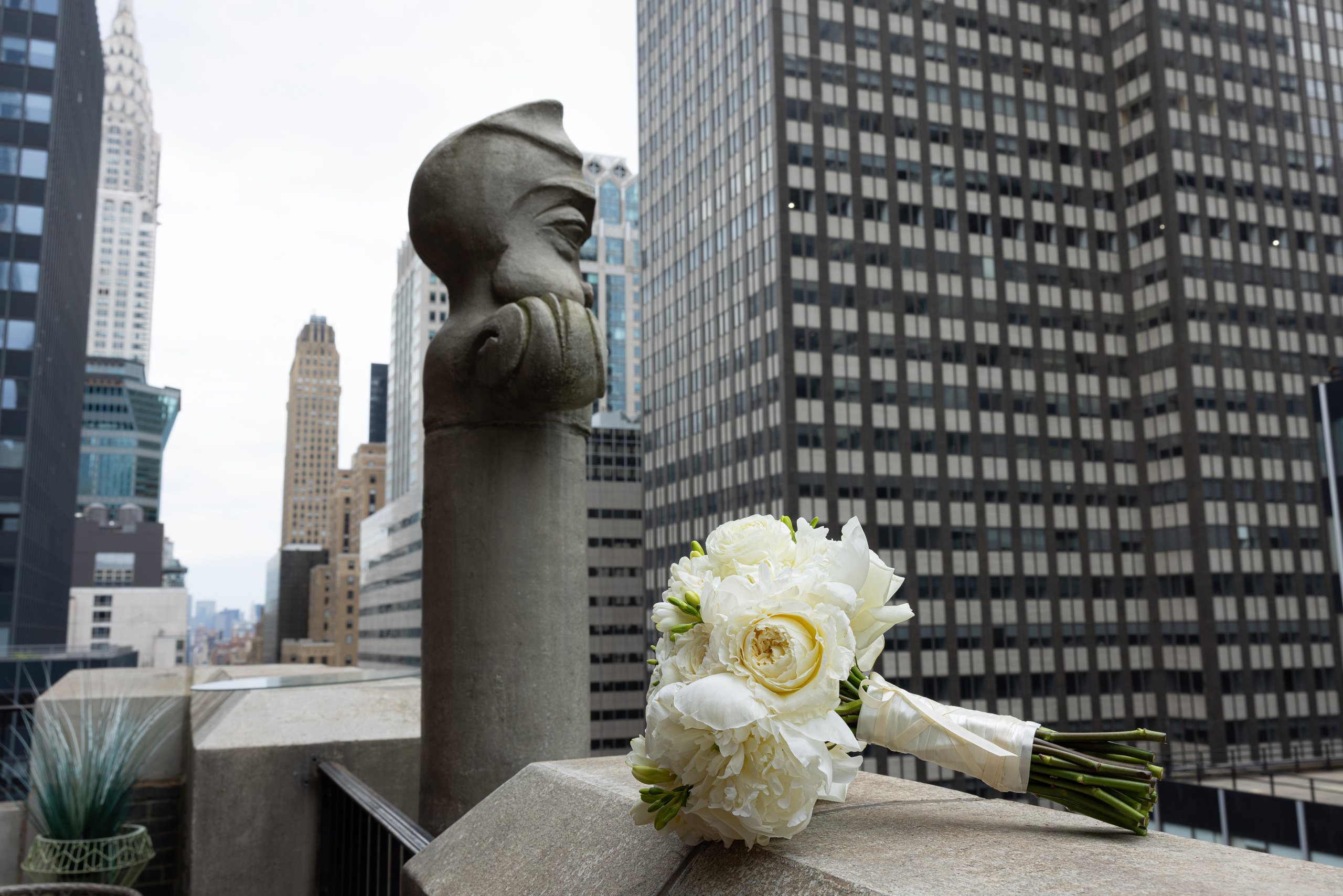 Marlene and Michael. Wedding and Event photography, Kisses + Veil
