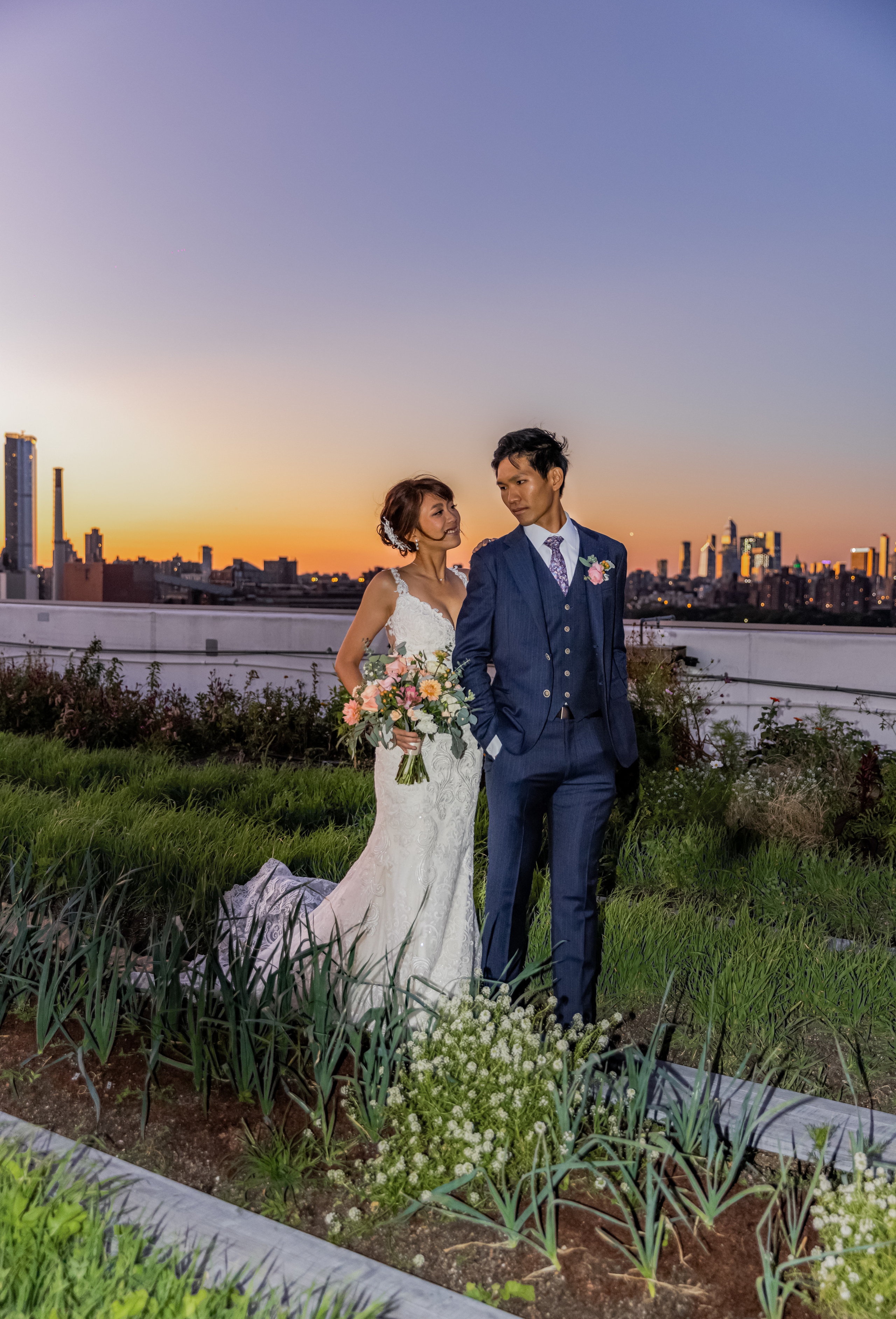 Ssunin and Kenny. Wedding and Event photography, Kisses + Veil