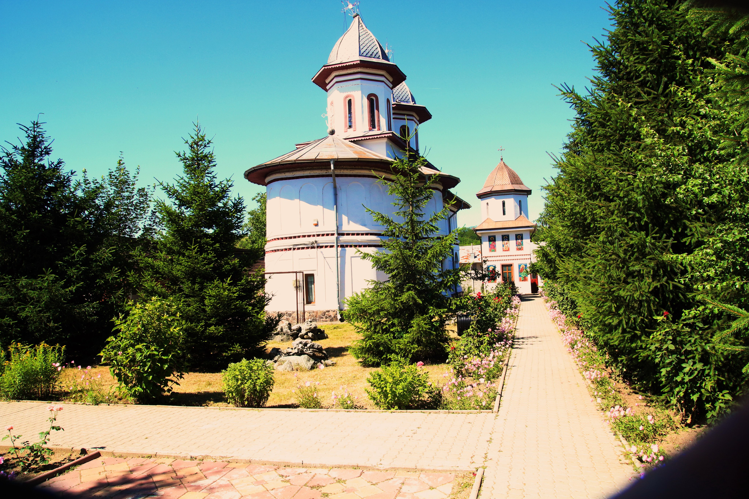 BYZO MEDIA. PETRU BYZO - family and children photographer in ROMANIA