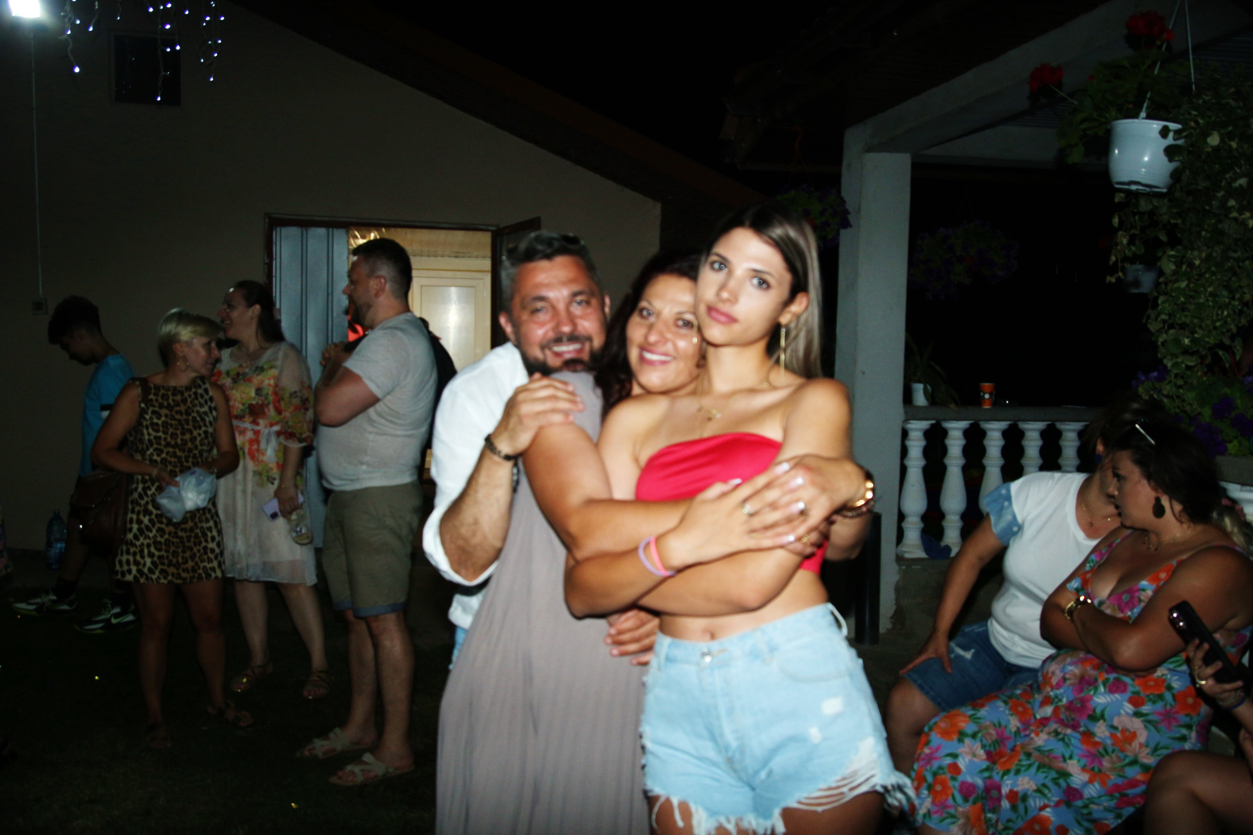 BYZO MEDIA. PETRU BYZO - family and children photographer in ROMANIA