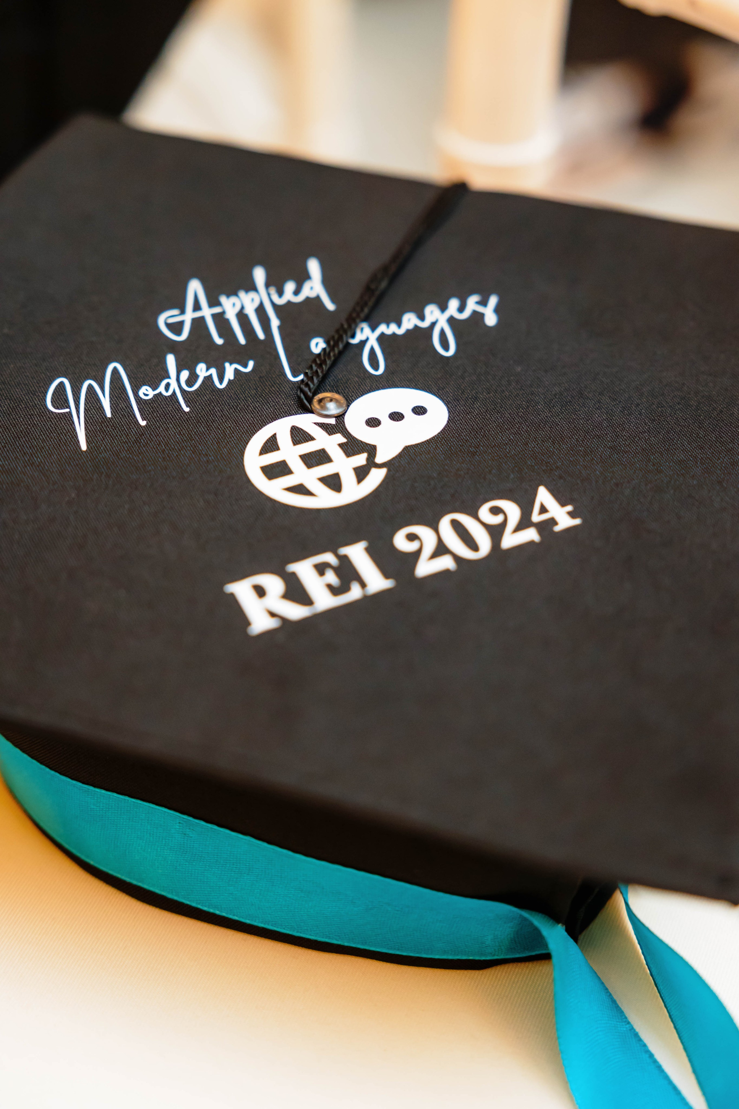 Festivitate de absolvire Universitatea ASE. MDimaFotoStudio. Fotograf de nuntă, evenimente private și de familie