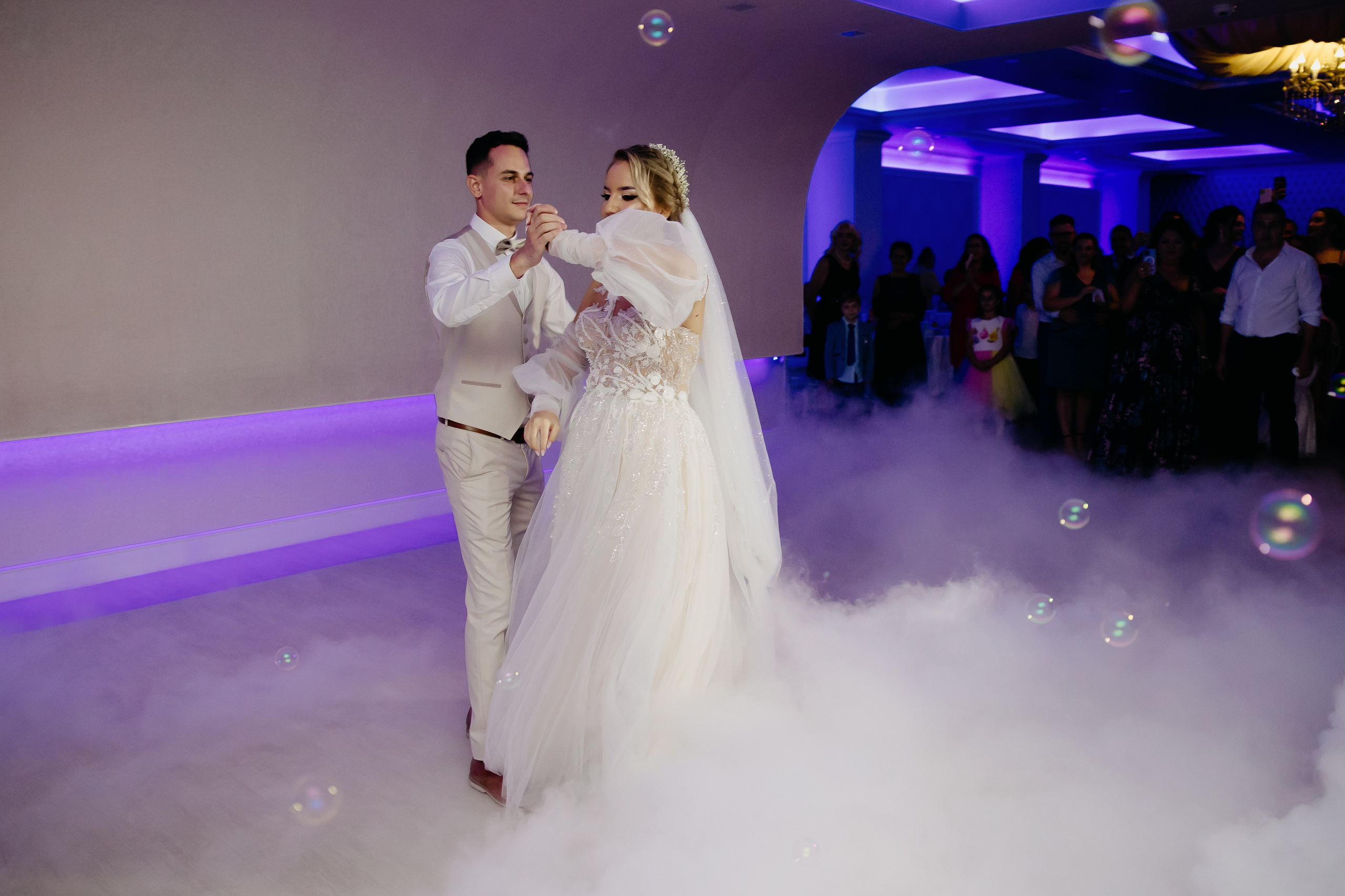 Nunta Targu-Jiu. MDimaFotoStudio. Fotograf de nuntă, evenimente private și de familie