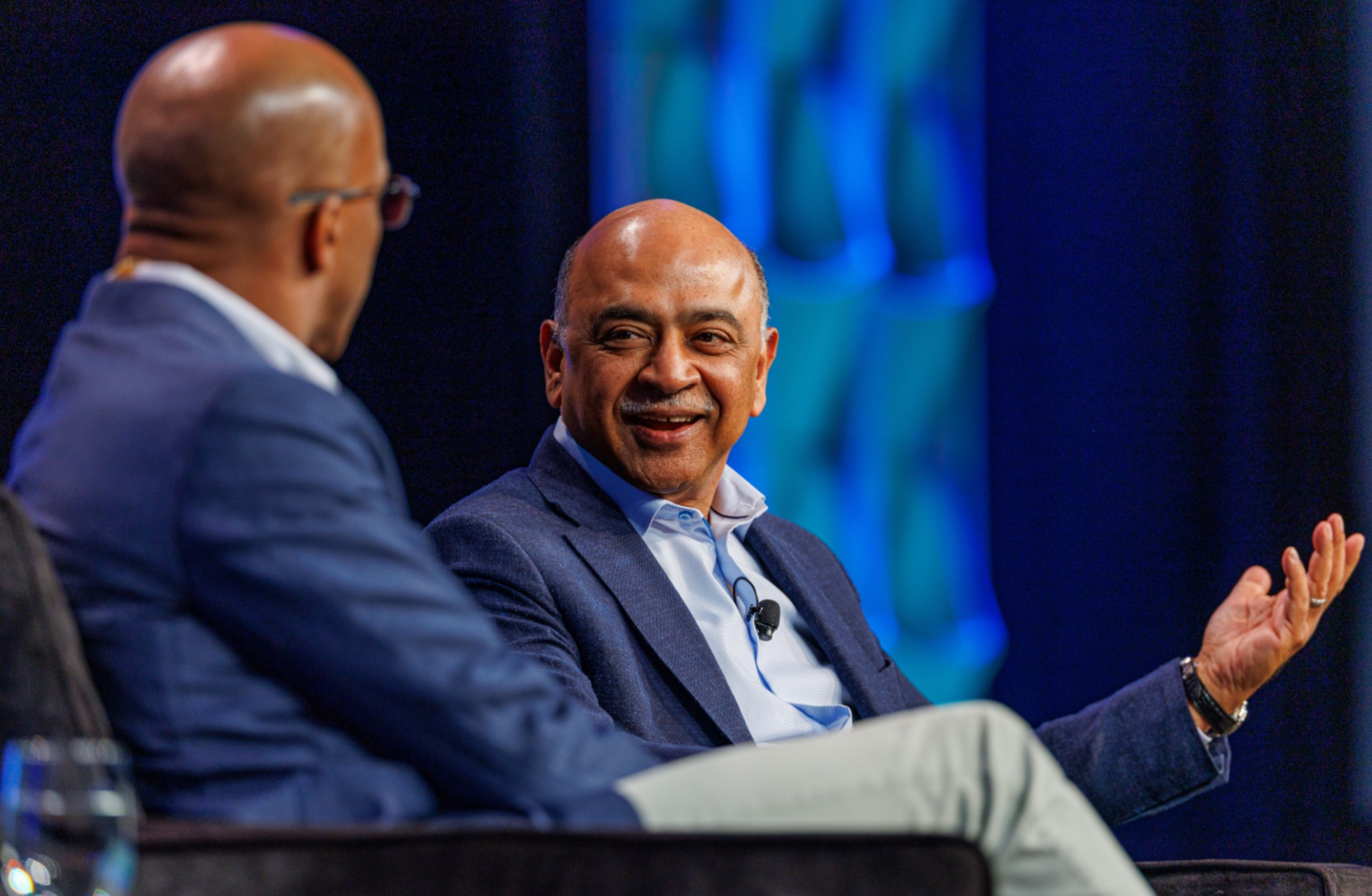 Dubai Corporate Event Photography | Conferences, Seminars, and More. Glam Shot Production | Dubai Photography & Videography Services