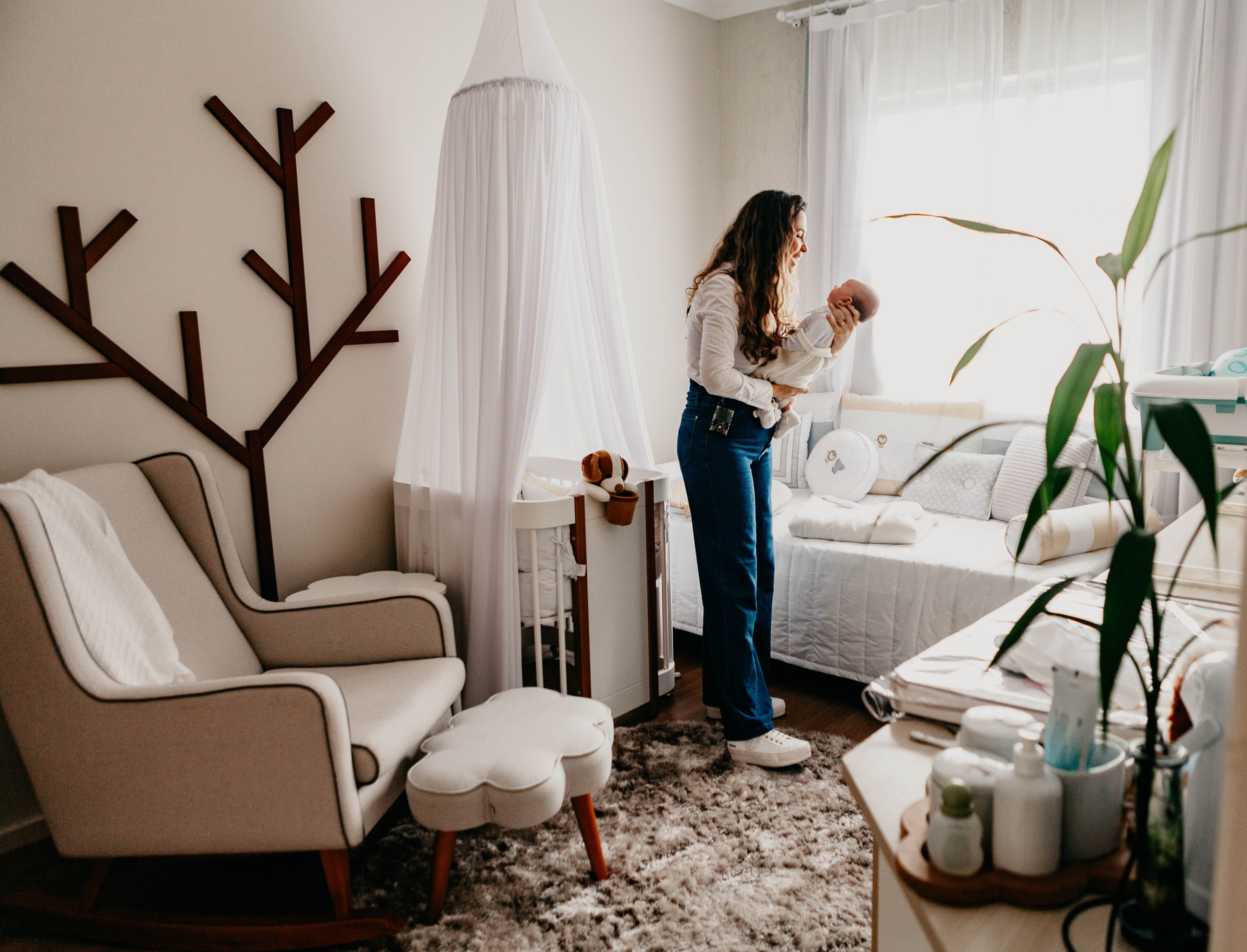 Bebê em casa. Fotógrafa de família