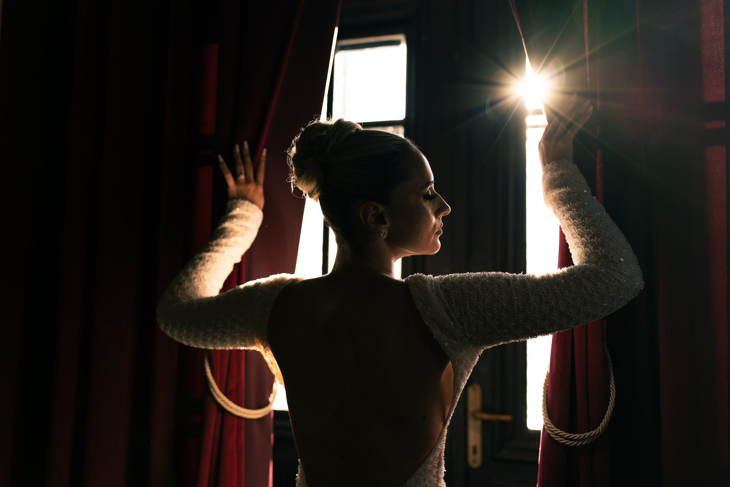 Cununia civilă a lui Tudor și Mădălina – eleganță, emoție și lumină. Event, portrait, and lifestyle photographer