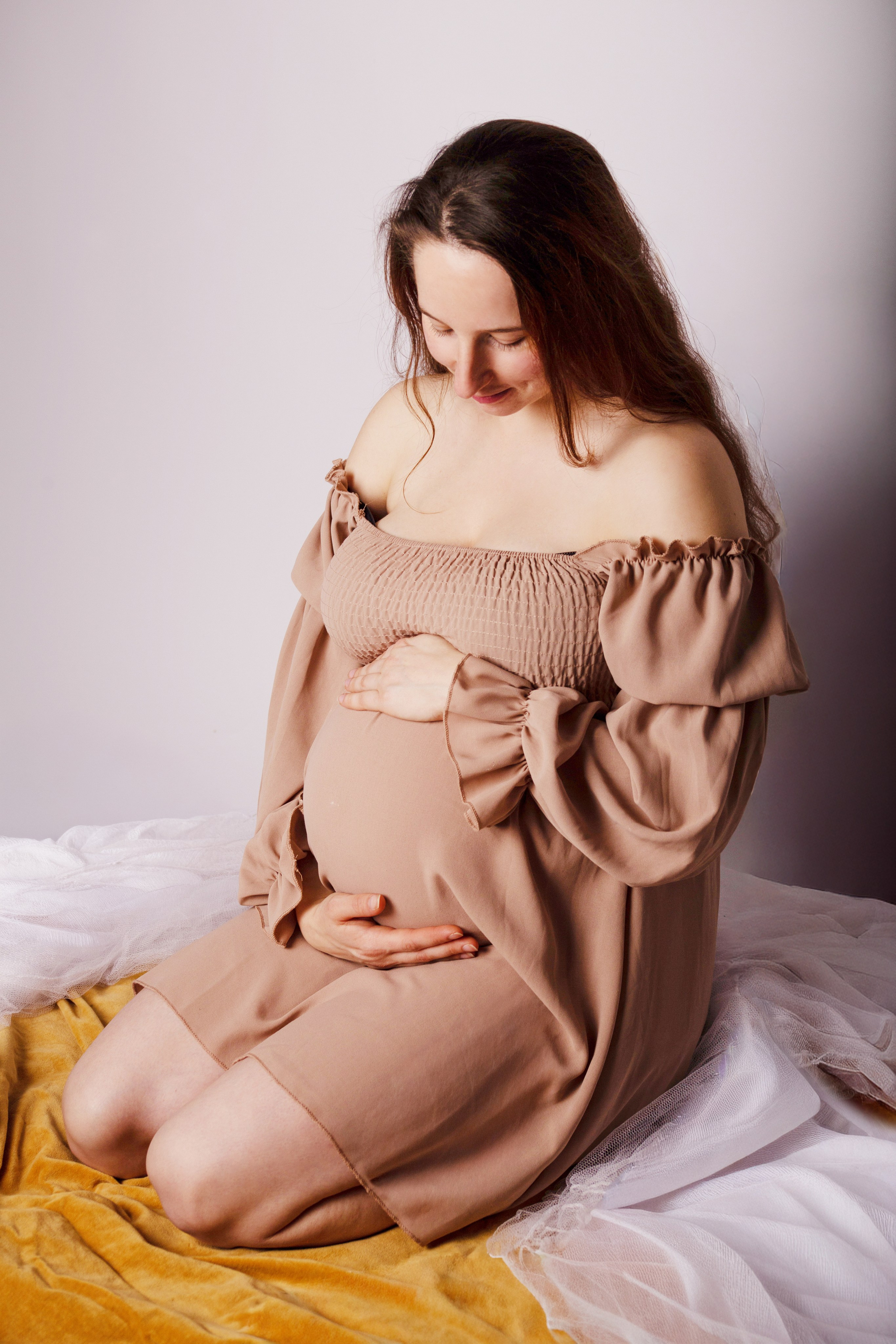 Marine Grossesse. Studio photo « Partage ton bonheur » – Photographe famille près de Châtellerault, Poitiers et Tours