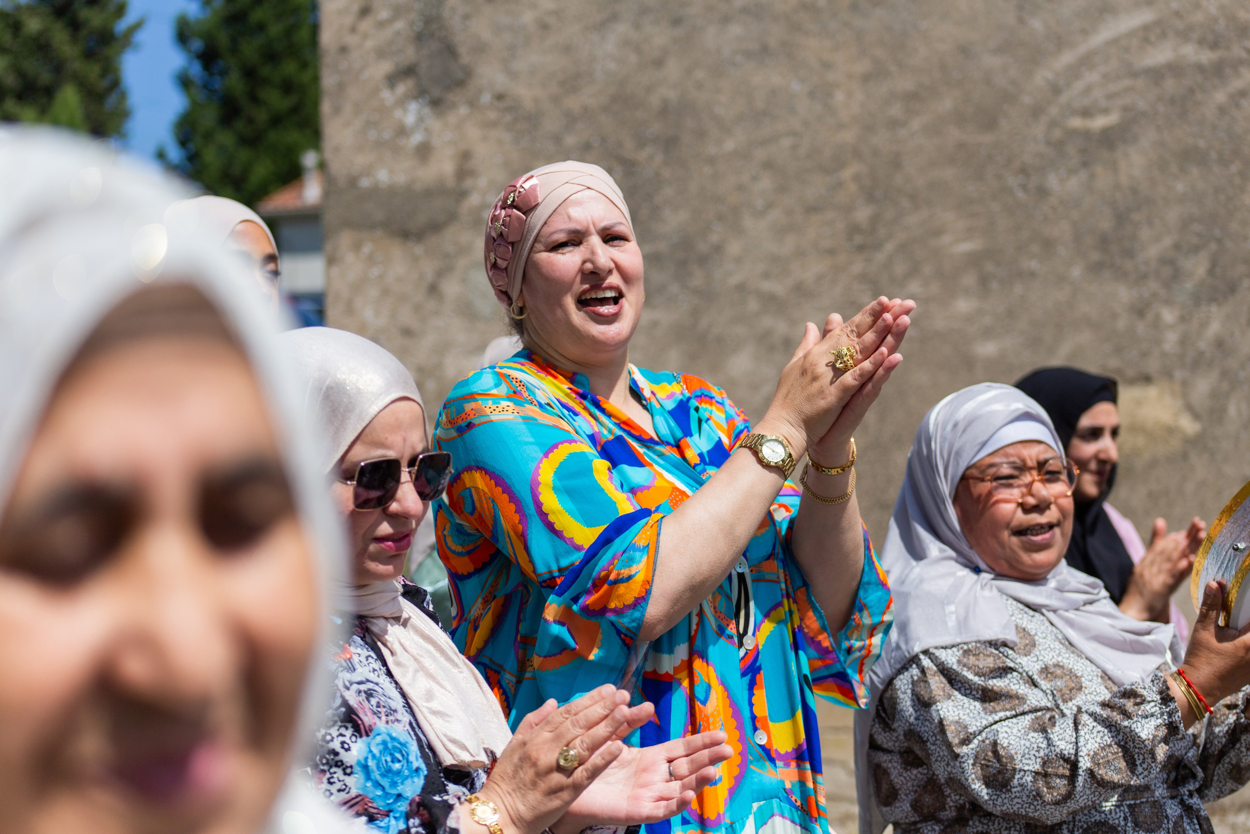 Yassine et Sahra. Studio photo « Partage ton bonheur » – Photographe famille près de Châtellerault, Poitiers et Tours