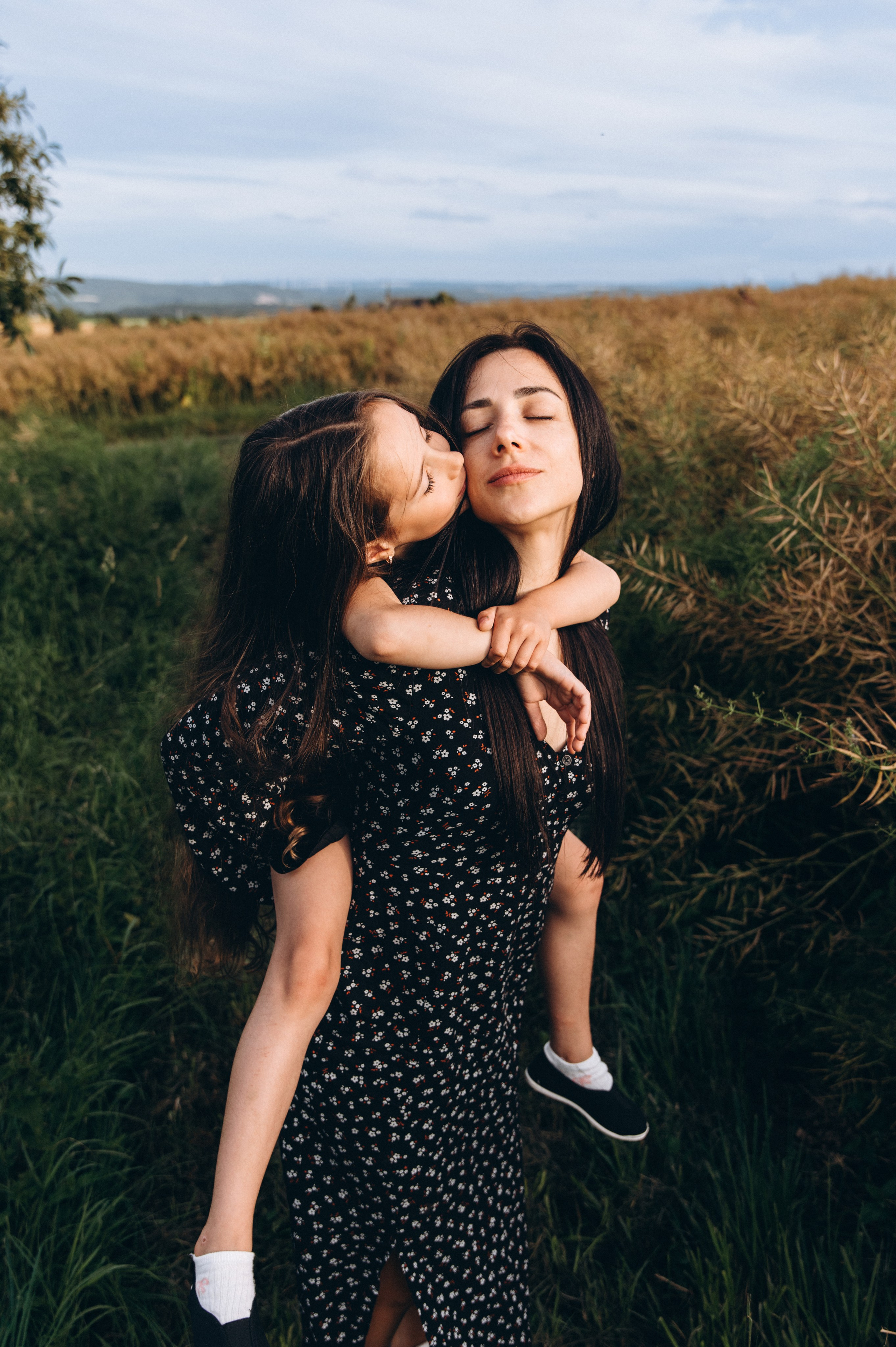 Sasha und Nika. Familien- und Hochzeitsfotografin. Ich arbeite in Koblenz und Rheinlan
