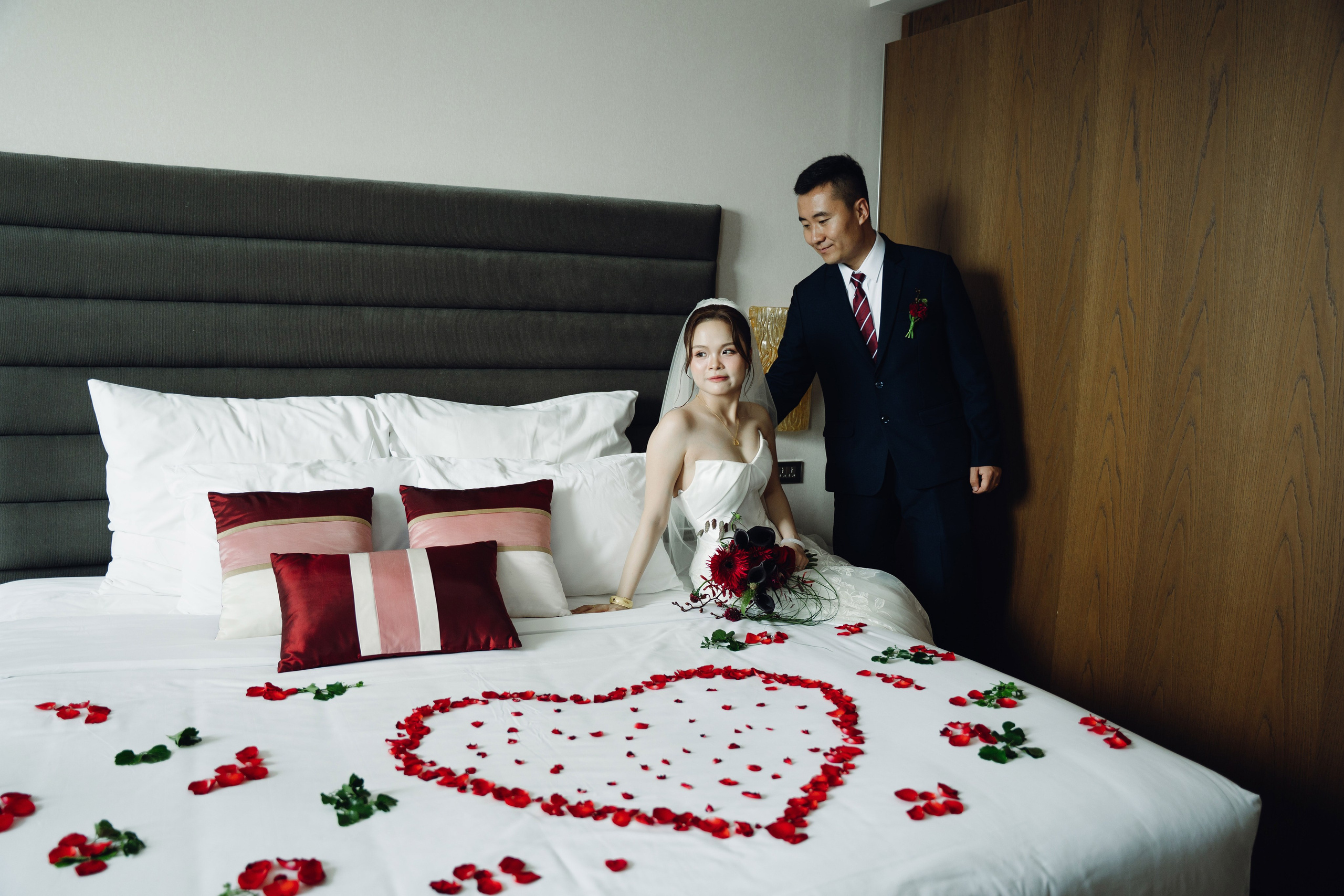 Zhang + Dinh | Photojournalism. BenColor Studio