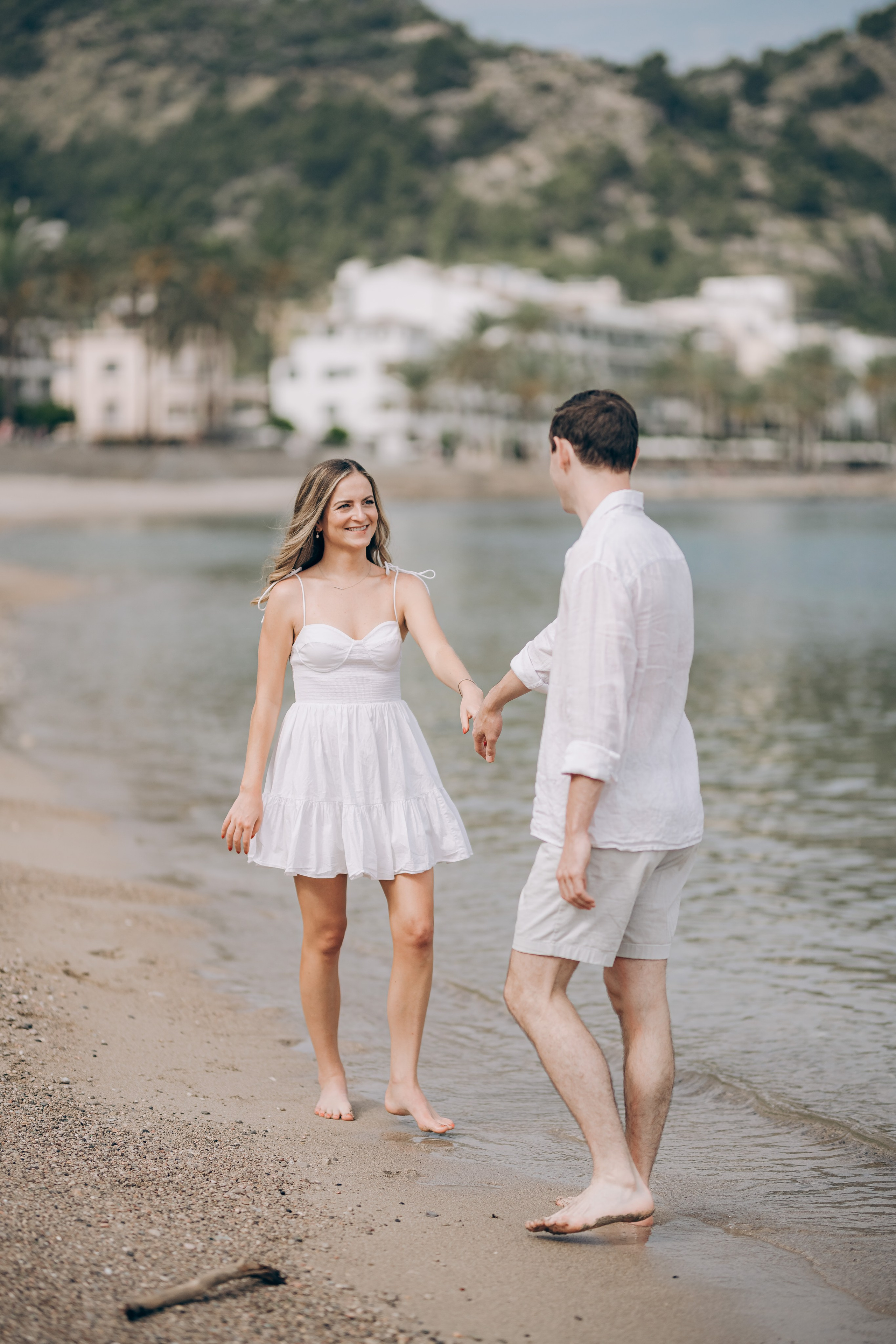 Relaxed Couple Session in Mallorca — Citrus Fields & Seaside. Фотограф у Пальма де Майорка